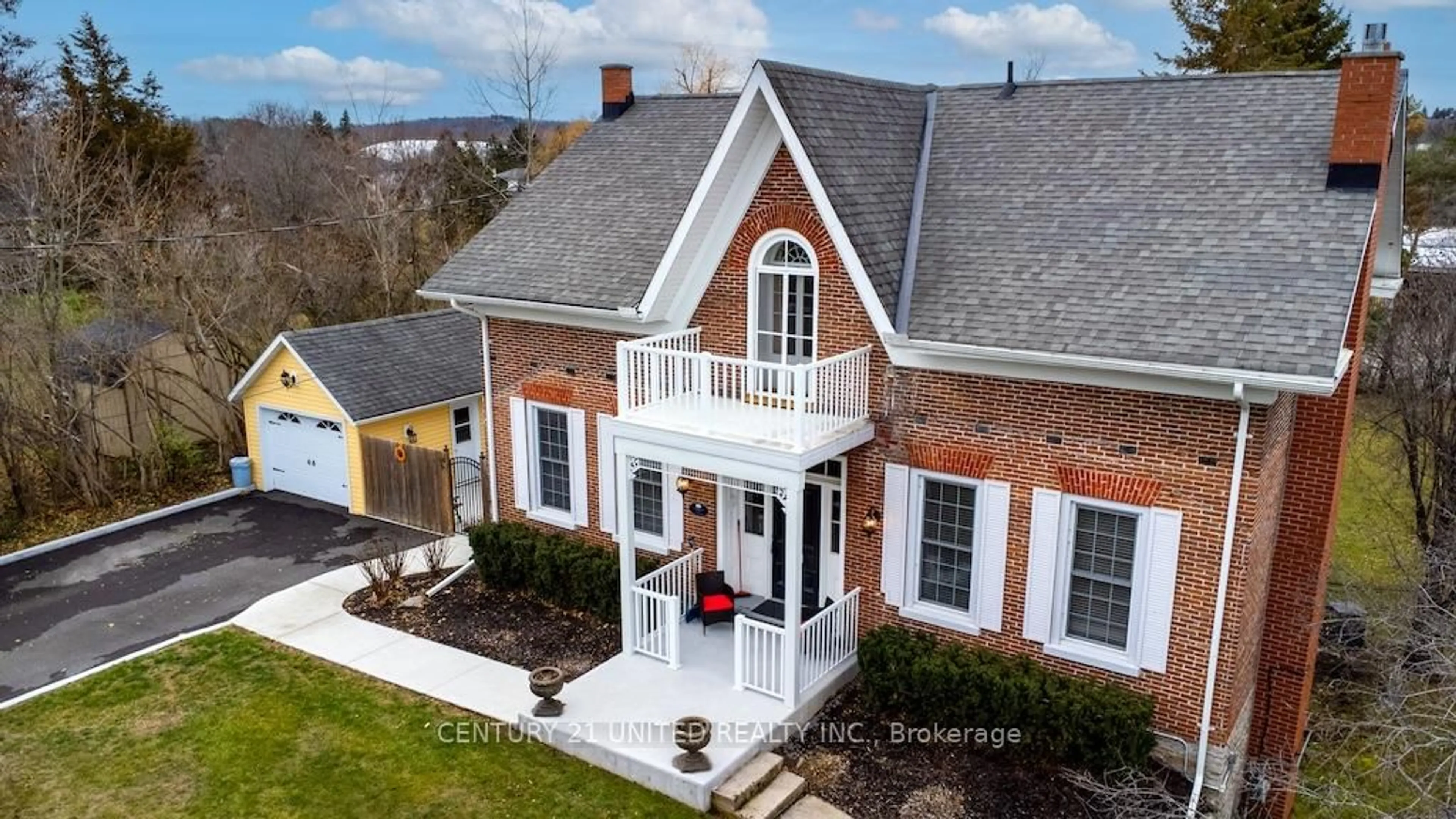 A pic from outside/outdoor area/front of a property/back of a property/a pic from drone, unknown for 33 Bridge St, Trent Hills Ontario K0L 1Y0