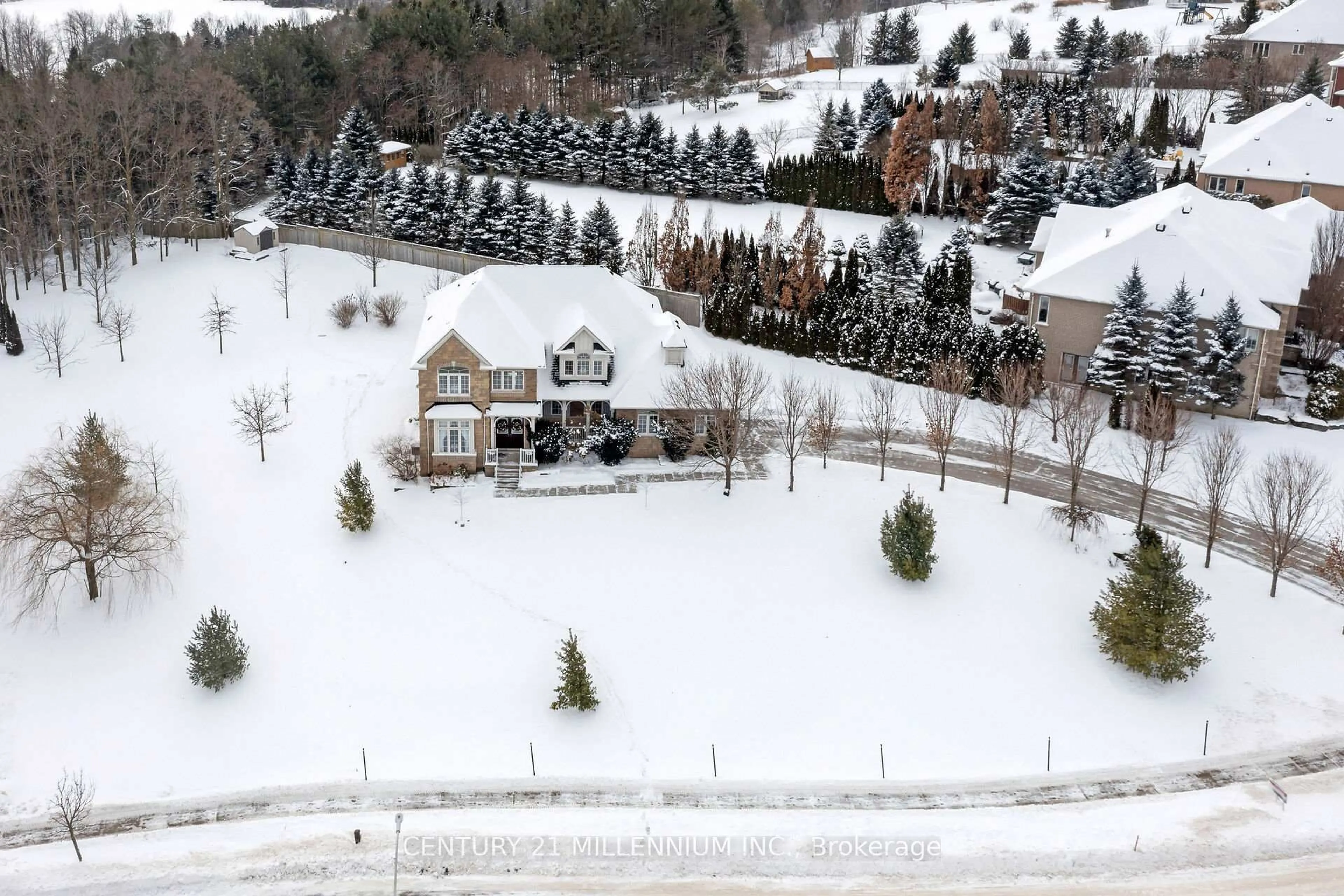 A pic from outside/outdoor area/front of a property/back of a property/a pic from drone, unknown for 15 Upper Canada Dr, Erin Ontario N0B 1Z0