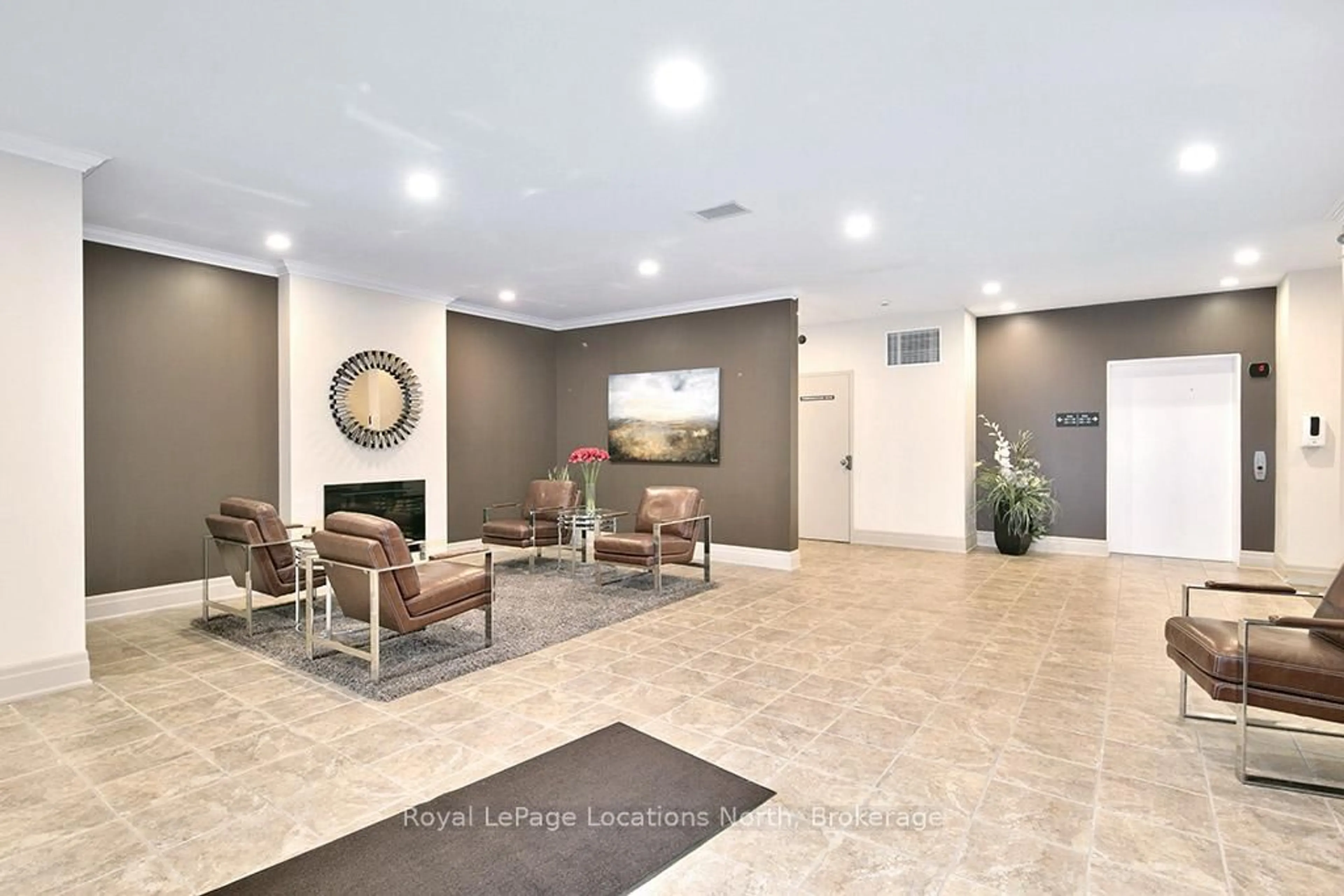 Lobby for 25 Beaver St #207, Blue Mountains Ontario N0H 2P0