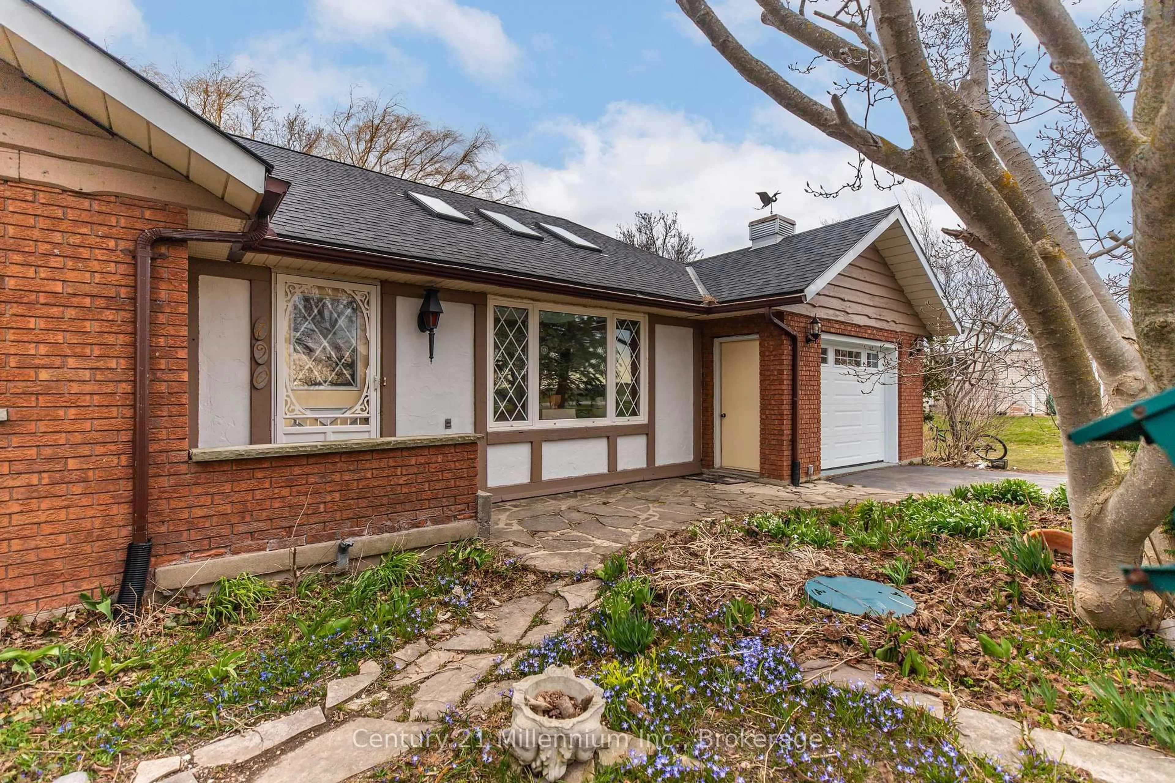 Home with brick exterior material, street for 790 Lake Range Dr, Huron-Kinloss Ontario N2Z 0C3