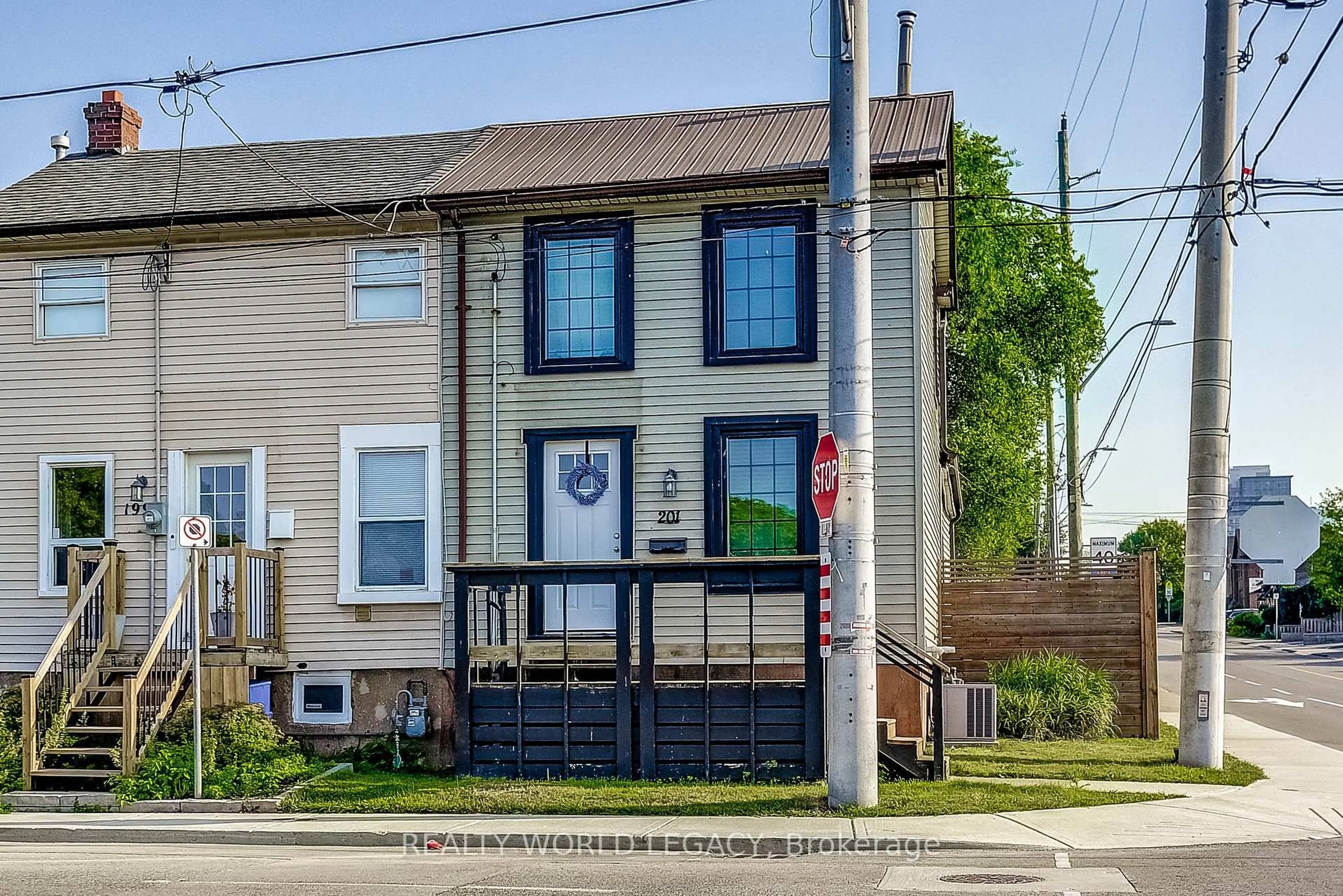 Home with brick exterior material, street for 201 Barton St, Hamilton Ontario L8R 2H3