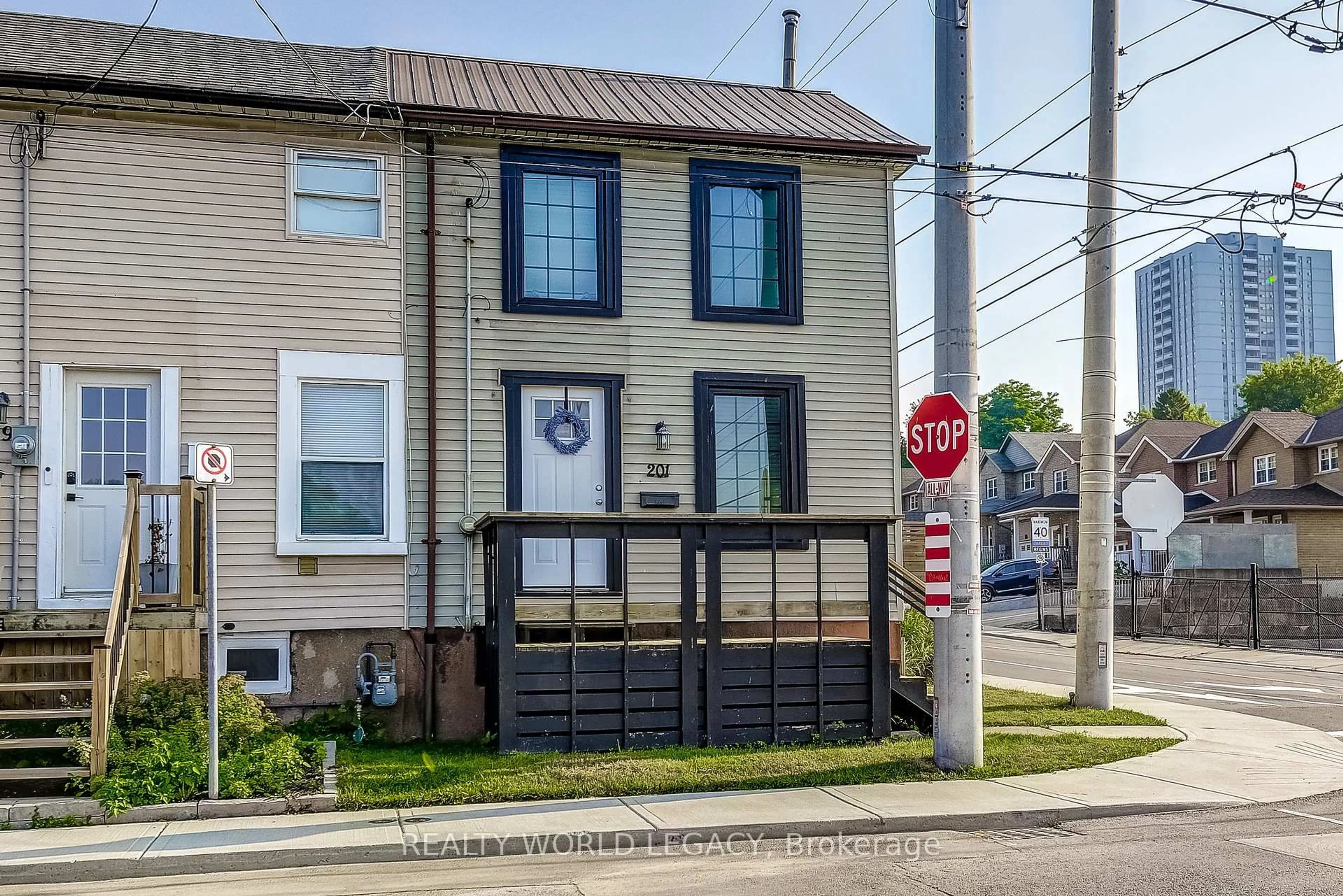 Home with brick exterior material, street for 201 Barton St, Hamilton Ontario L8R 2H3