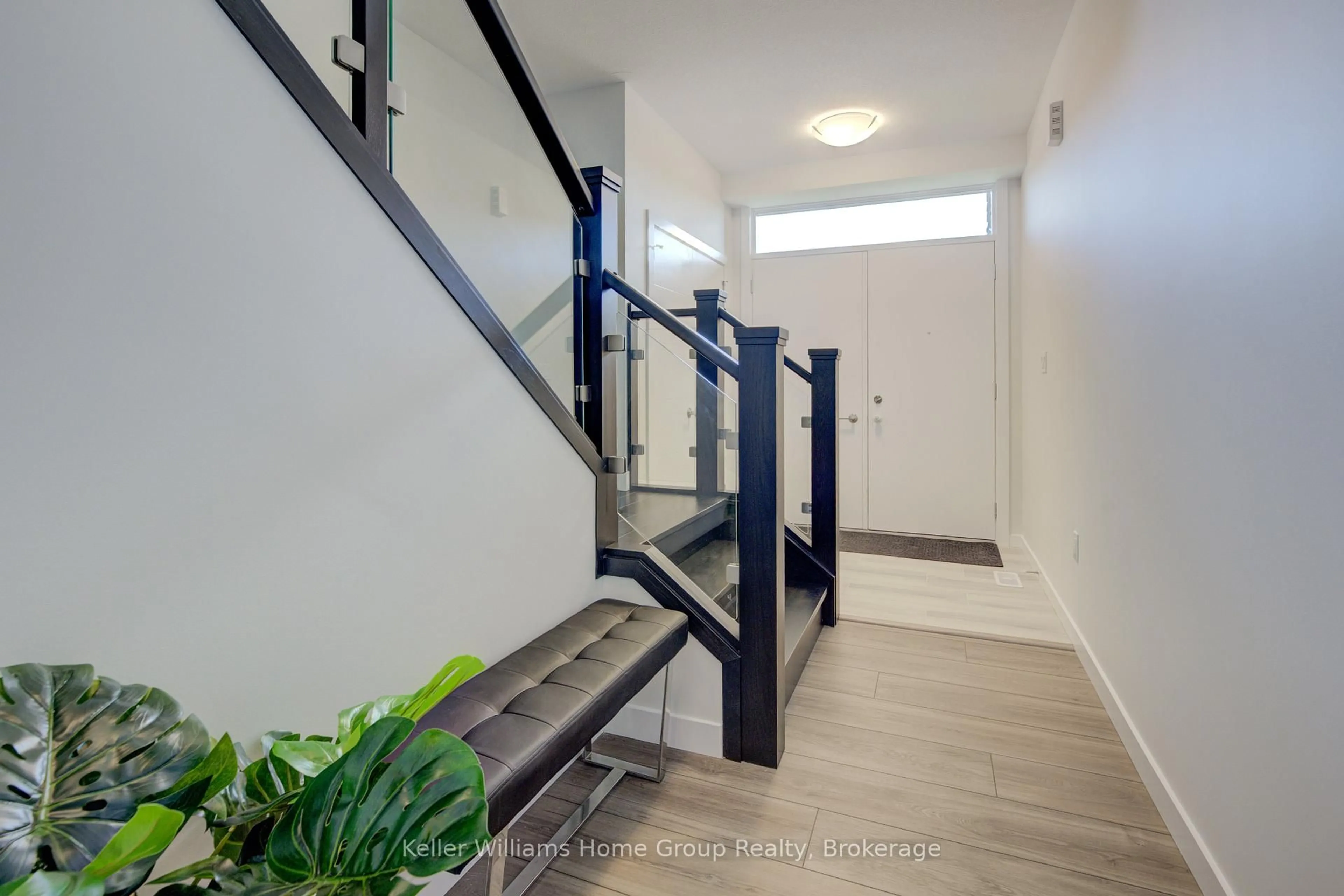 Indoor foyer for 16 Nicholas Way, Guelph Ontario N1E 0T1