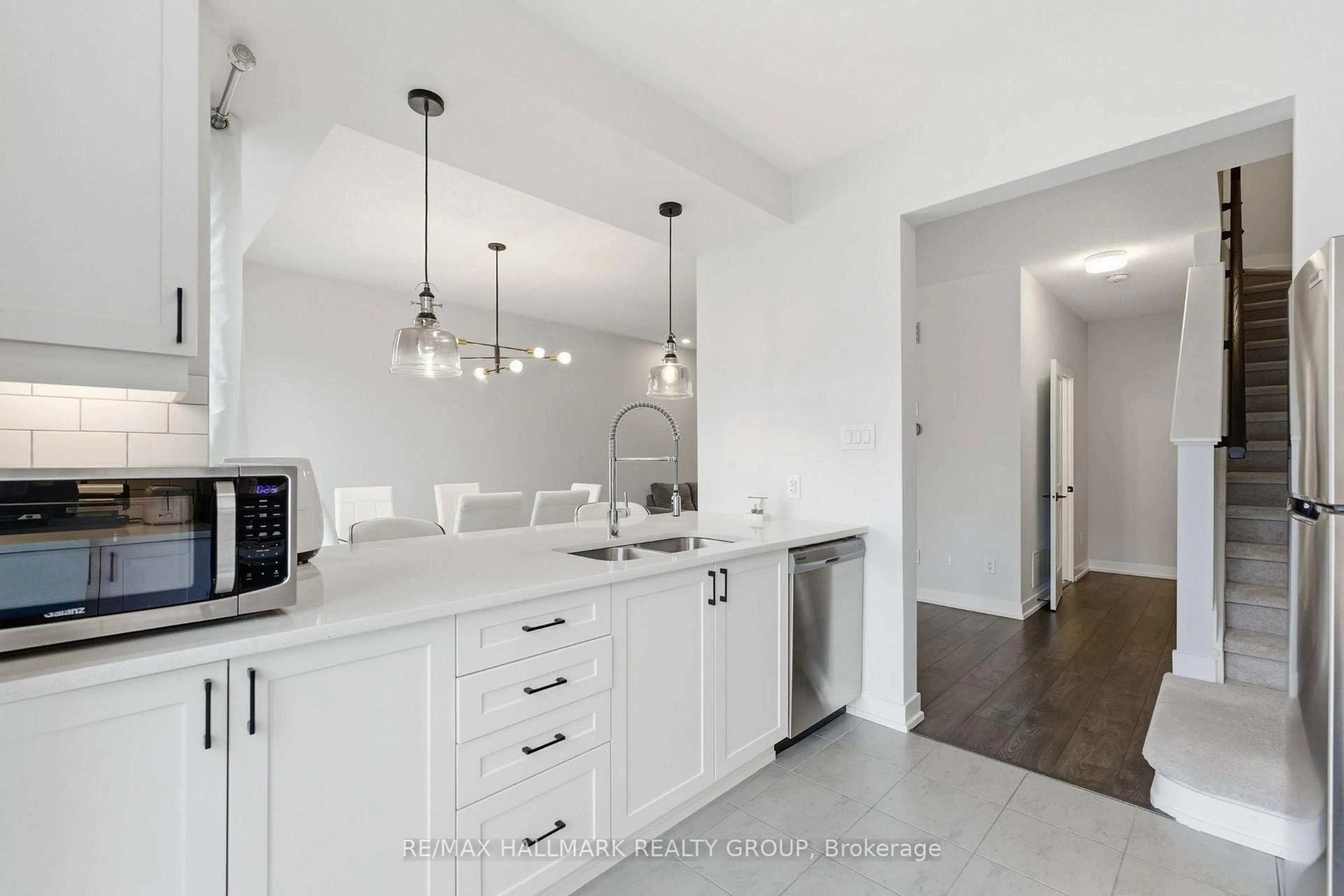 Open concept kitchen, unknown for 233 Anyolite Private, Ottawa Ontario K2J 6P5