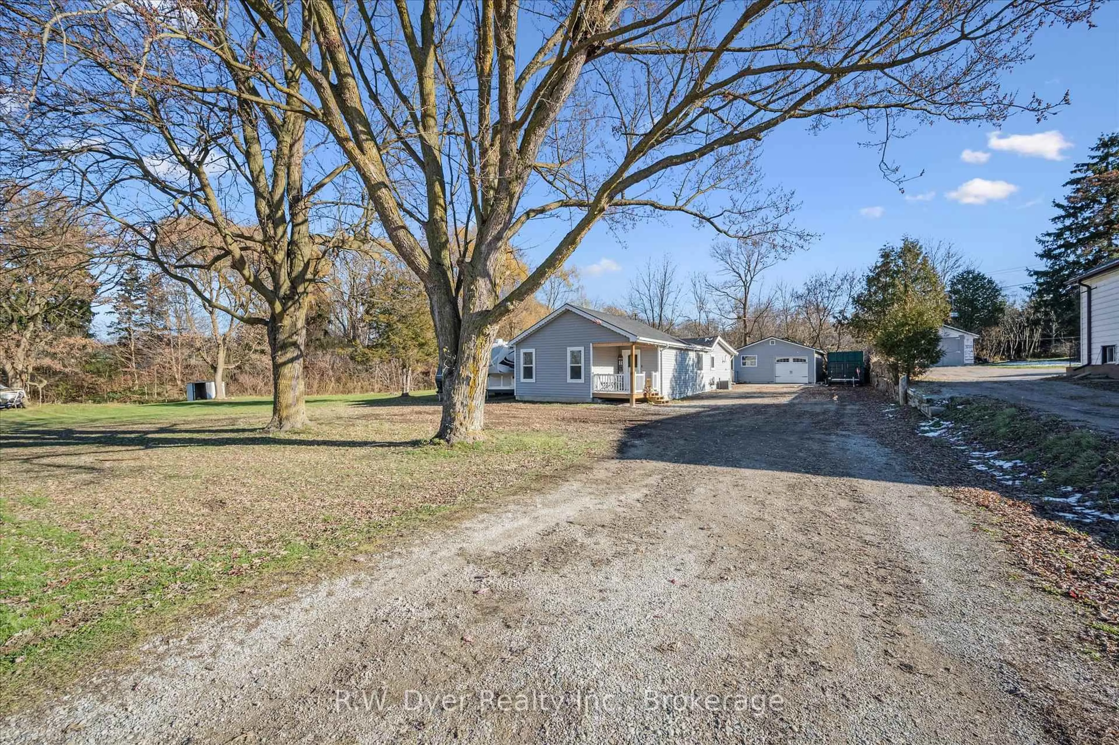 A pic from outside/outdoor area/front of a property/back of a property/a pic from drone, street for 584038 Beachville Rd, South-West Oxford Ontario N5C 3J5