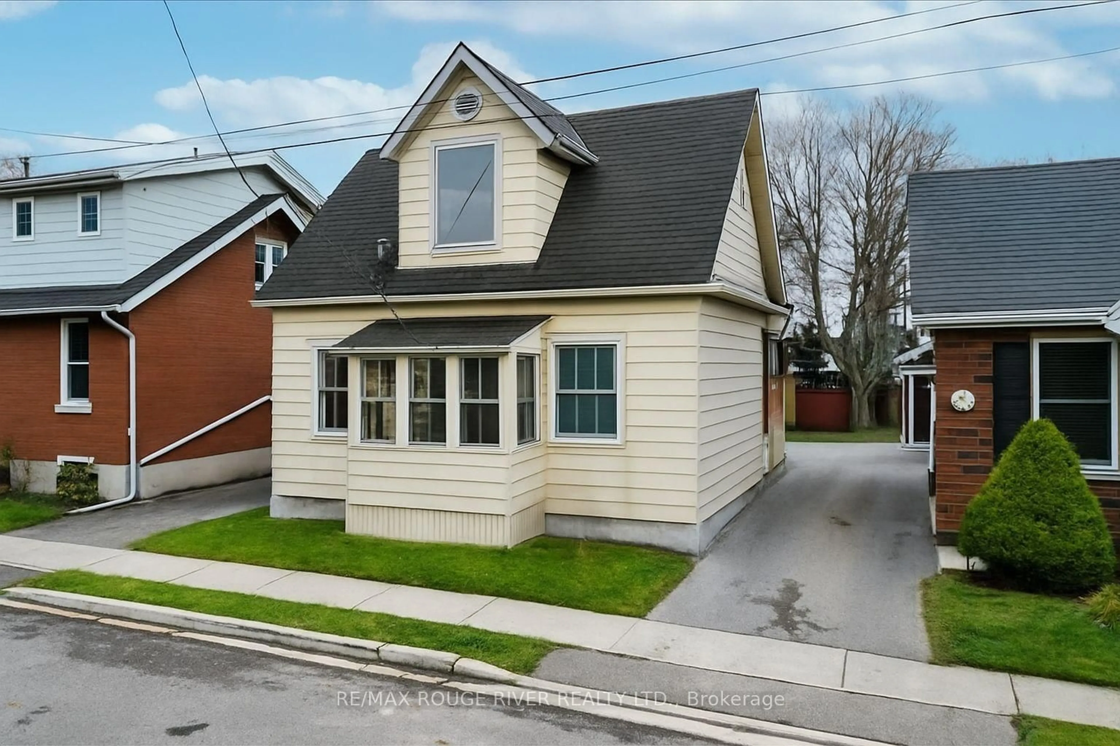 Home with vinyl exterior material, street for 97 Havelock St, Cobourg Ontario K9A 2J6