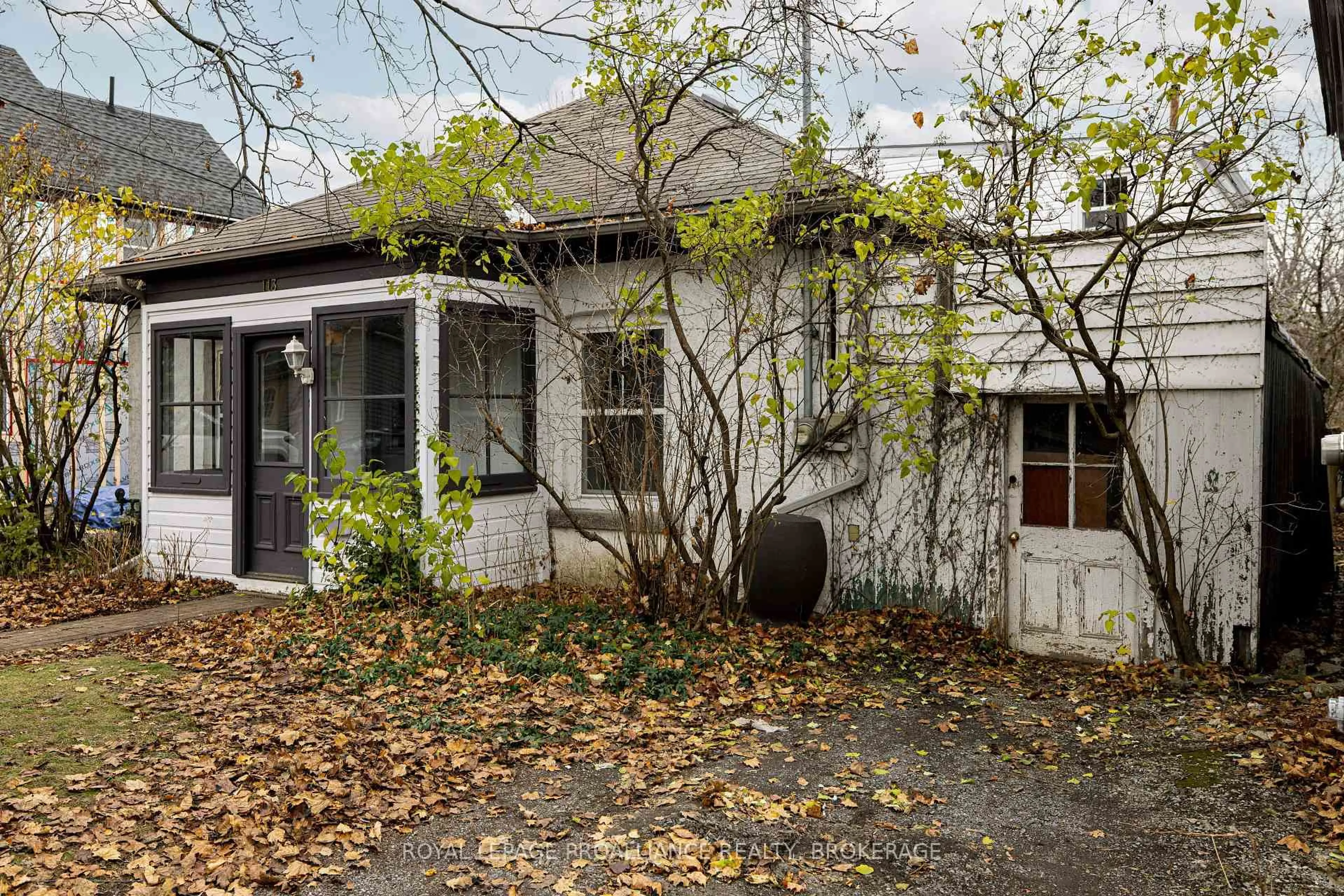 Patio, street for 113 Charles St, Kingston Ontario K7K 1V8