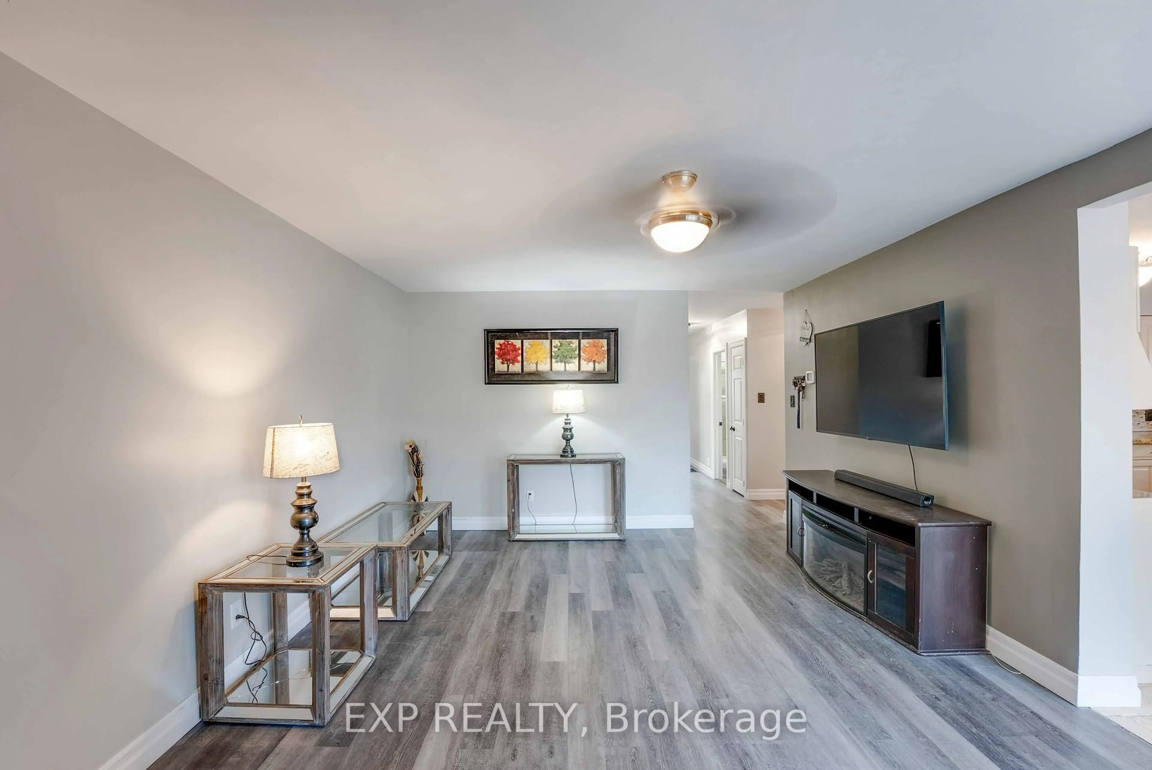 Living room with furniture, unknown for 3426 Strang Dr, Niagara Falls Ontario L2G 6K3