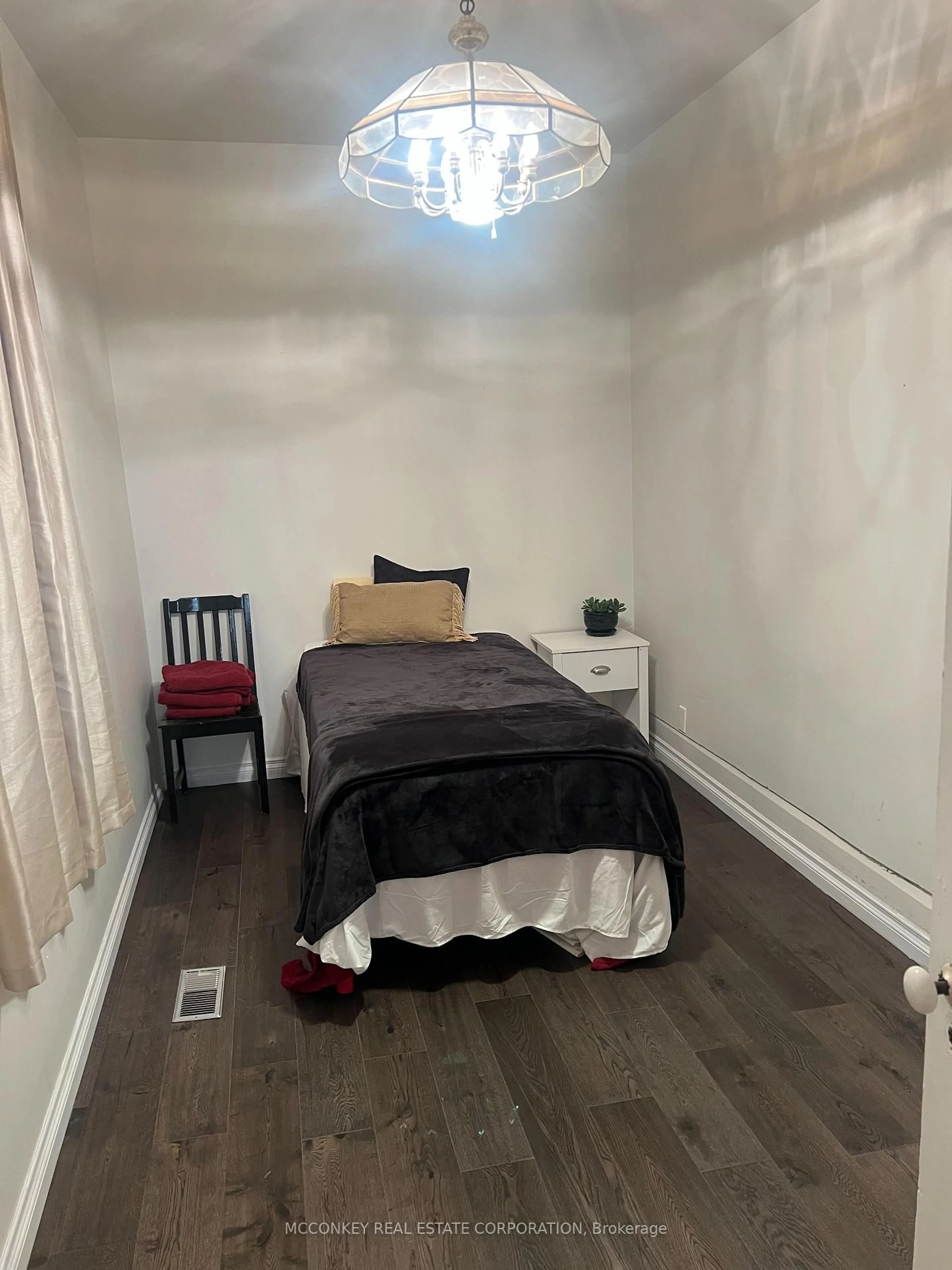 A pic of a room for 24 KING St, Kawartha Lakes Ontario K0L 2W0