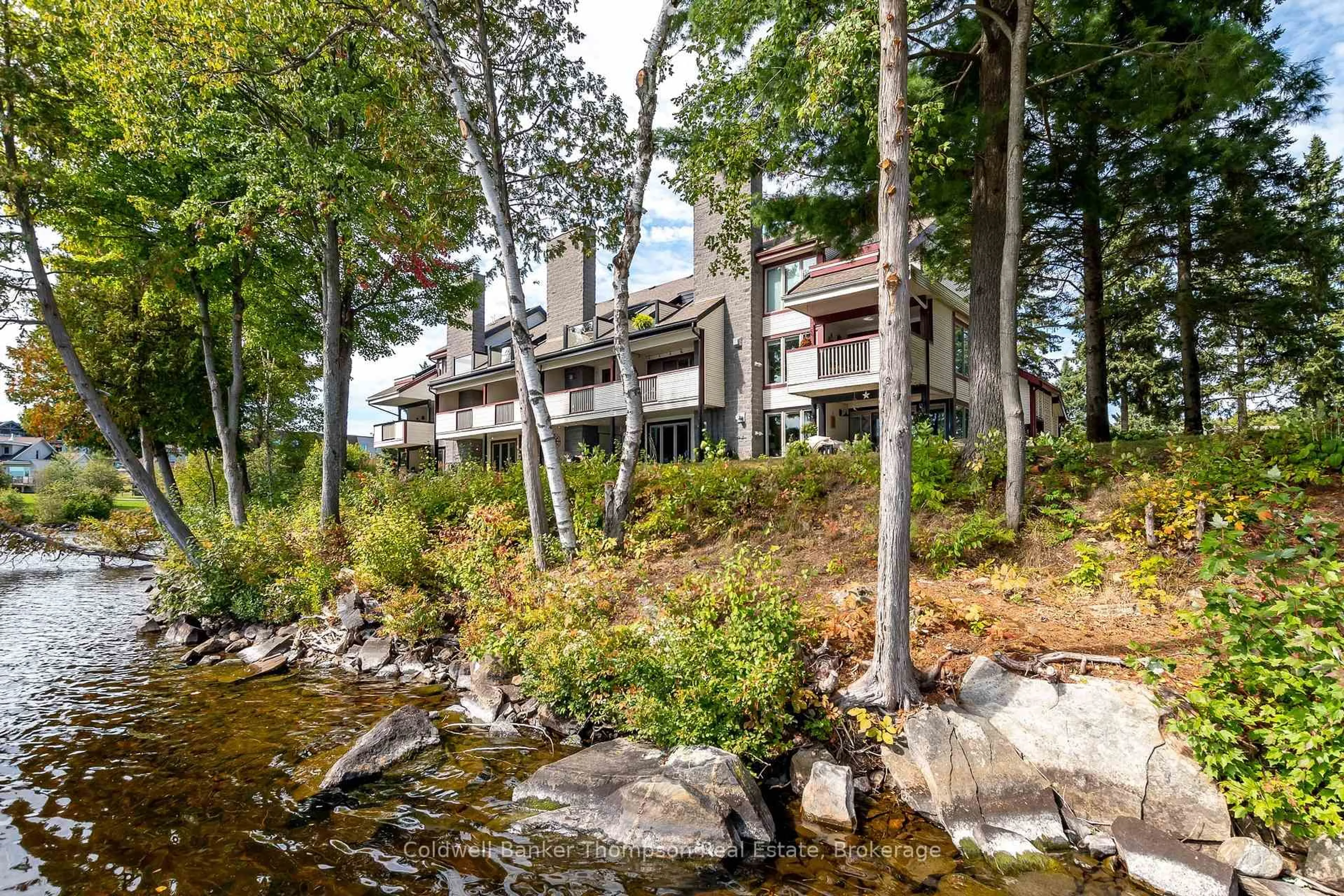 Patio, water/lake/river/ocean view for 10 Coveside Dr #204, Huntsville Ontario P1H 1C3