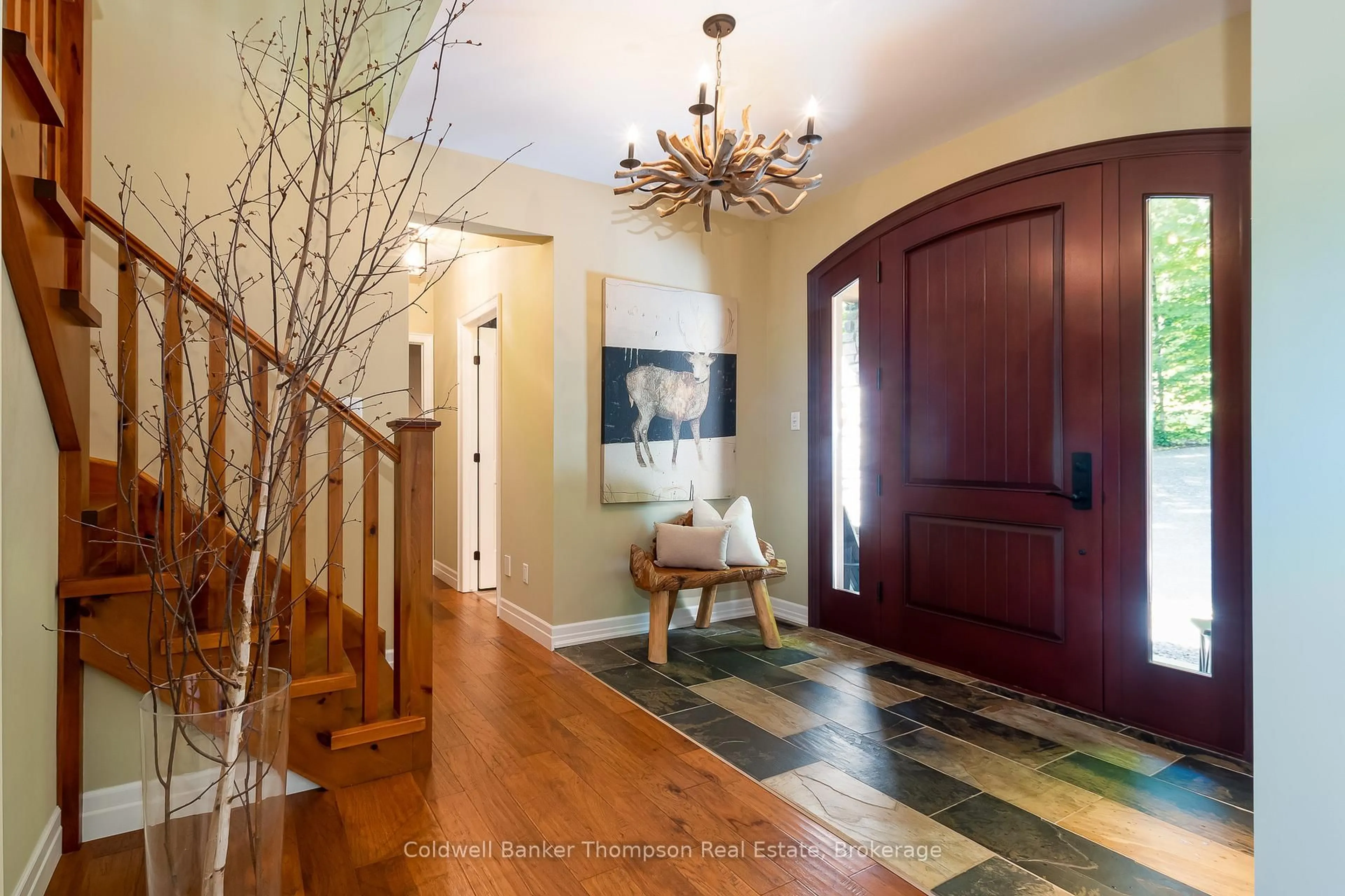 Indoor entryway for 11 Forest Hill Lane, Huntsville Ontario P1H 2N5