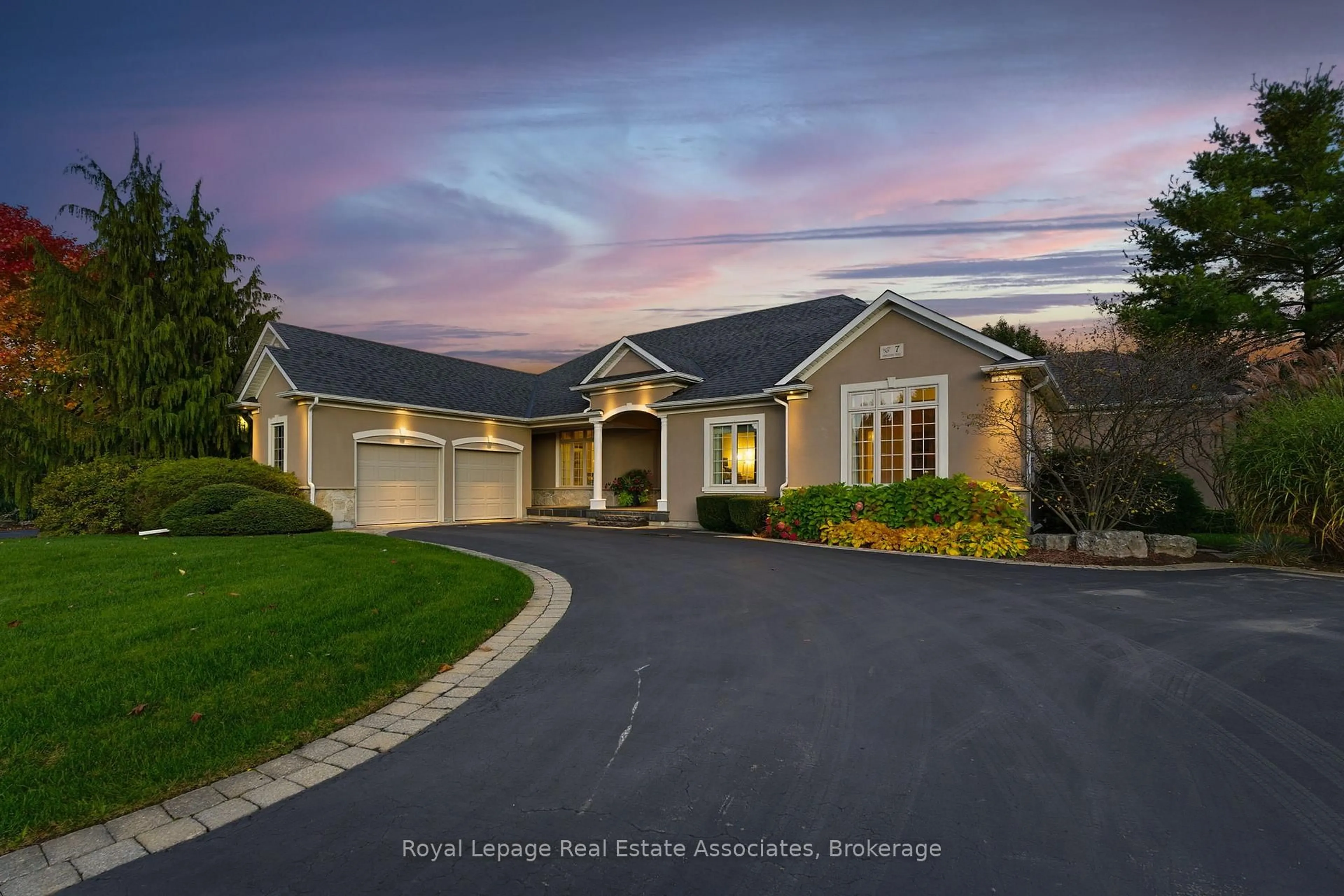 Unknown for 7 Appaloosa Tr, Hamilton Ontario L0R 1H3