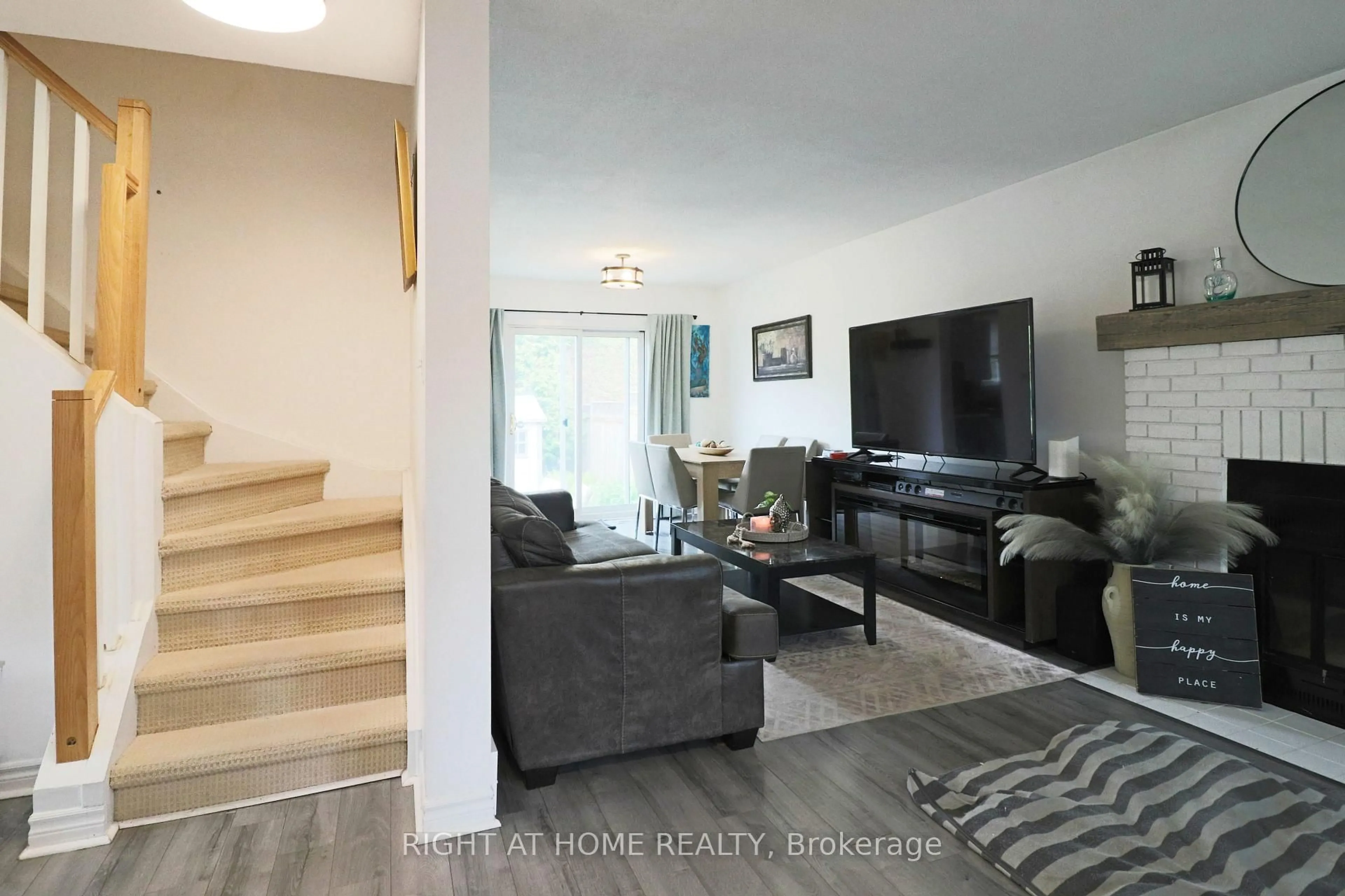 Living room with furniture, unknown for 40 Stable Way, Kanata Ontario K2M 1A6