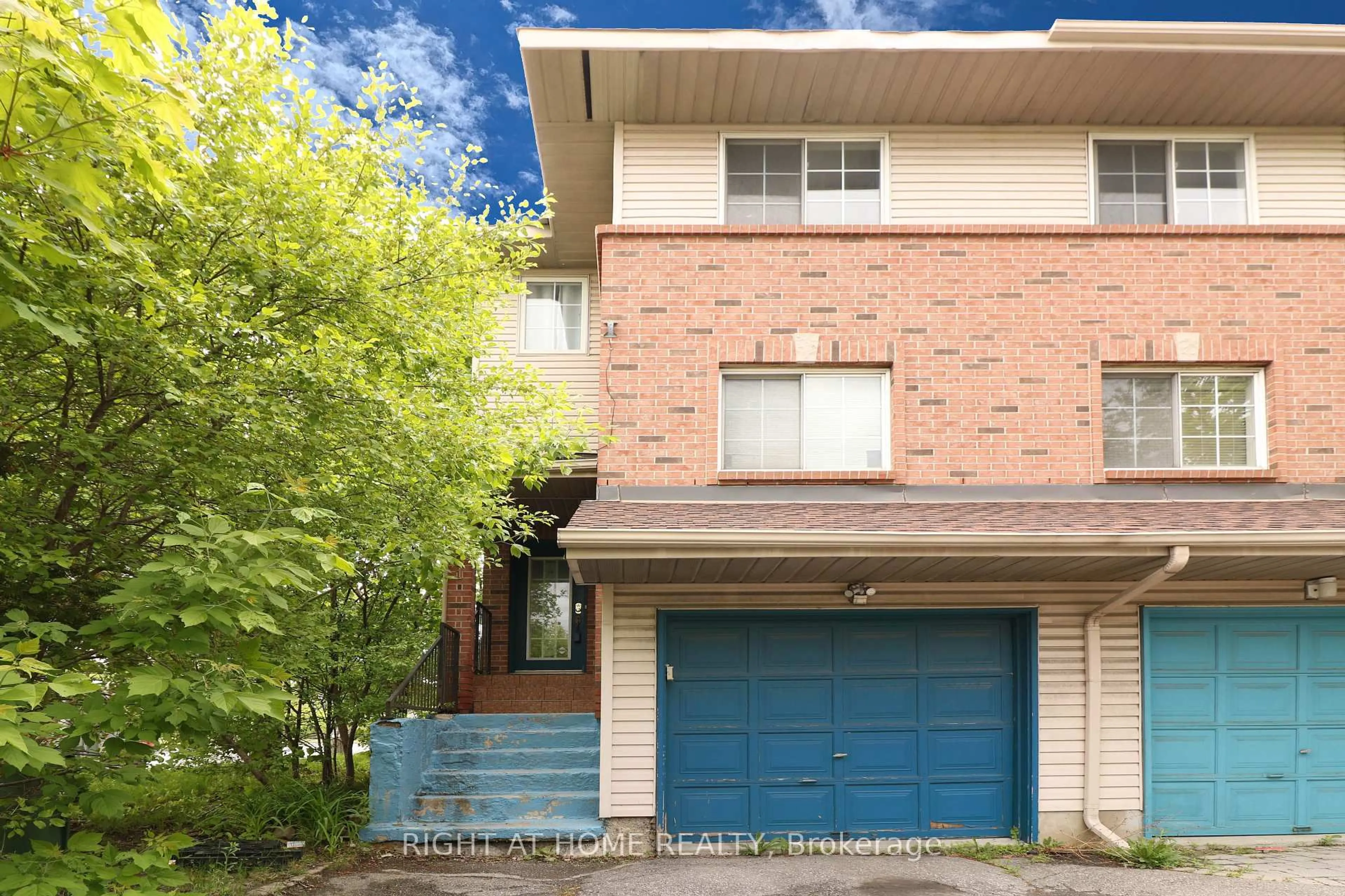 Home with brick exterior material, street for 1901 Hampstead Pl, Ottawa Ontario K1V 1B3