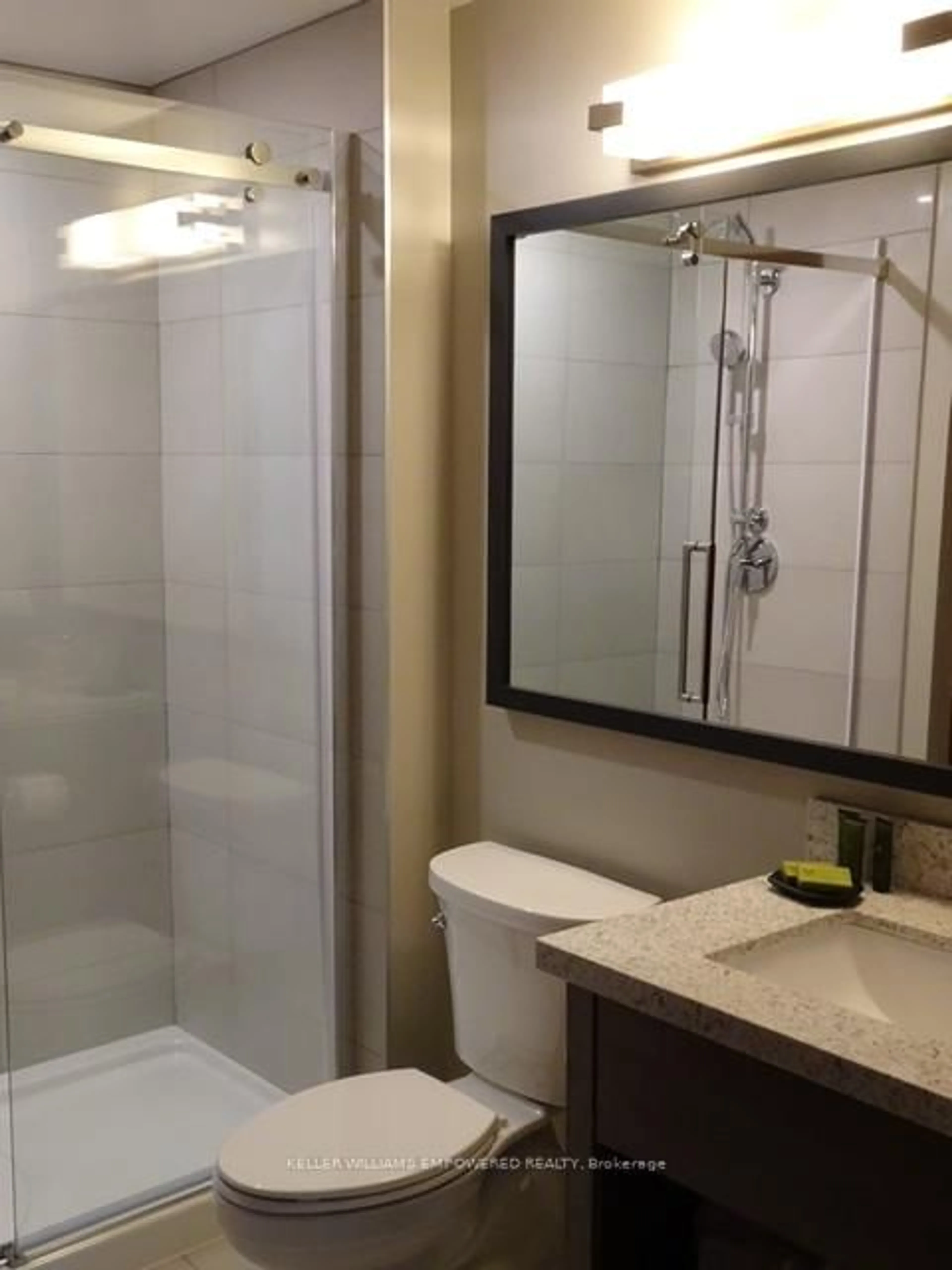 Standard bathroom, ceramic/tile floor for 152 Jozo Weider Blvd #132, Blue Mountains Ontario L9Y 0V2