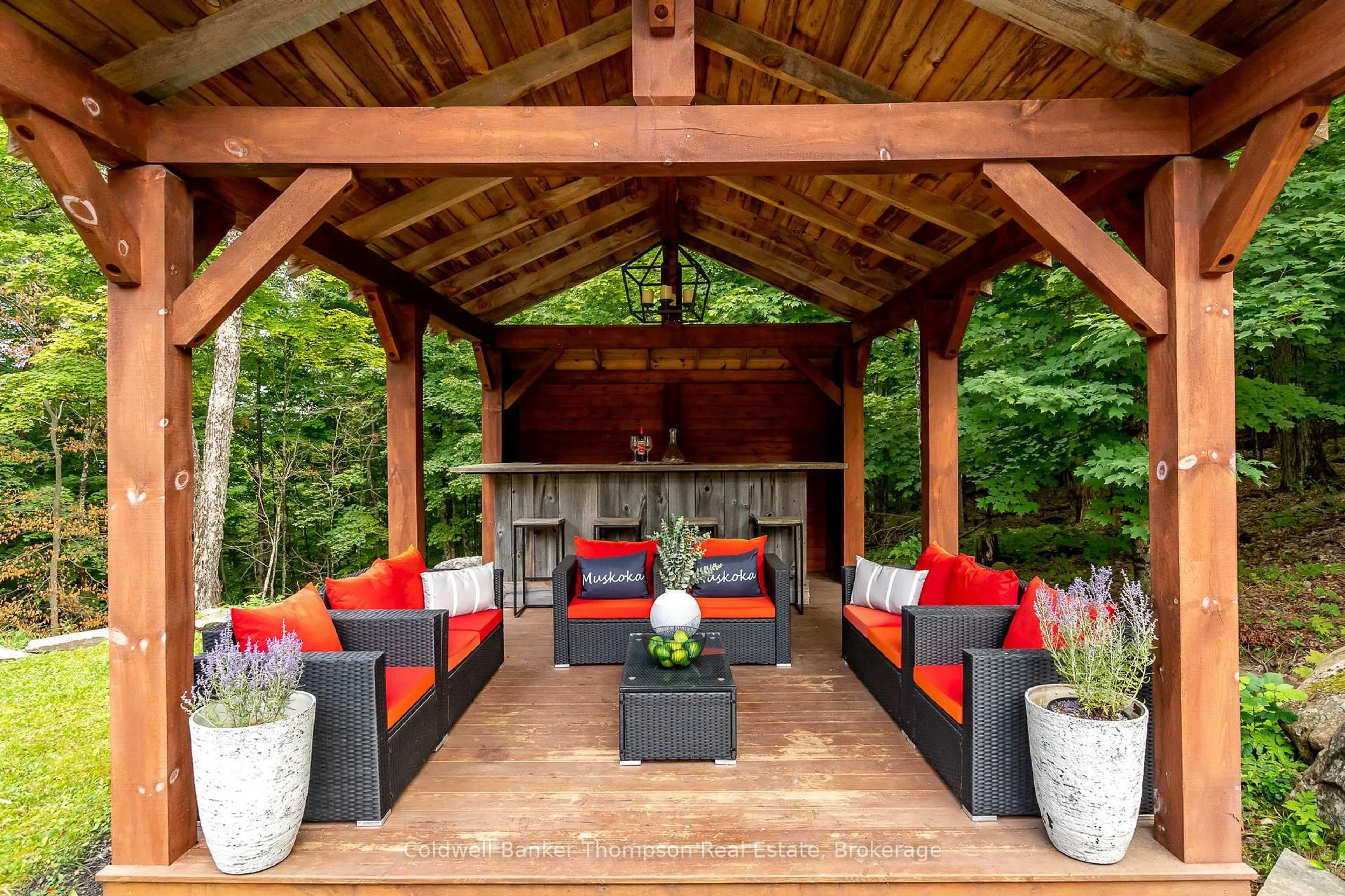 Patio, unknown for 15 Forest Hill Lane, Huntsville Ontario P1H 2N5