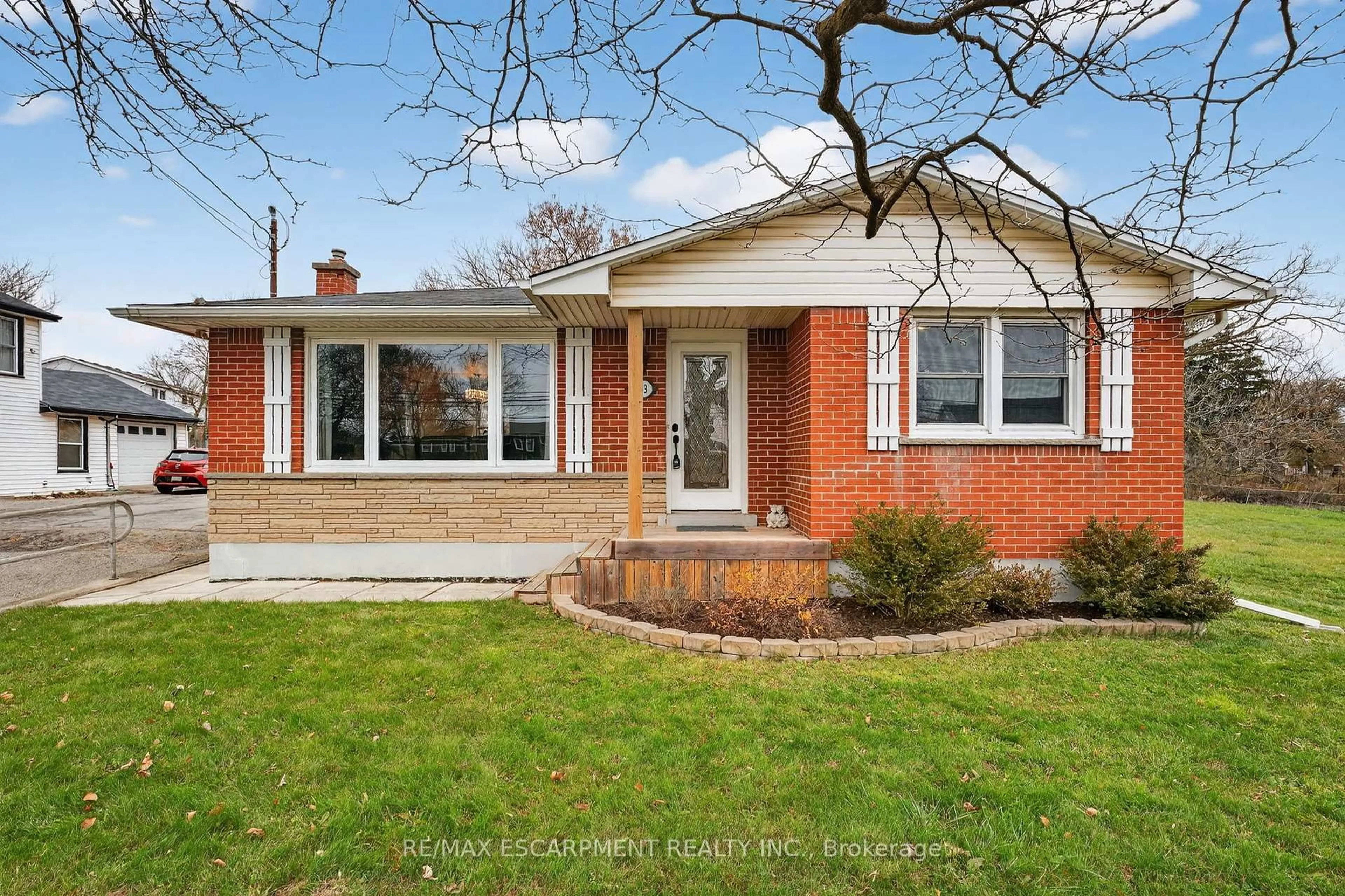 Home with brick exterior material, street for 163 St Catharines St, West Lincoln Ontario L0R 2A0