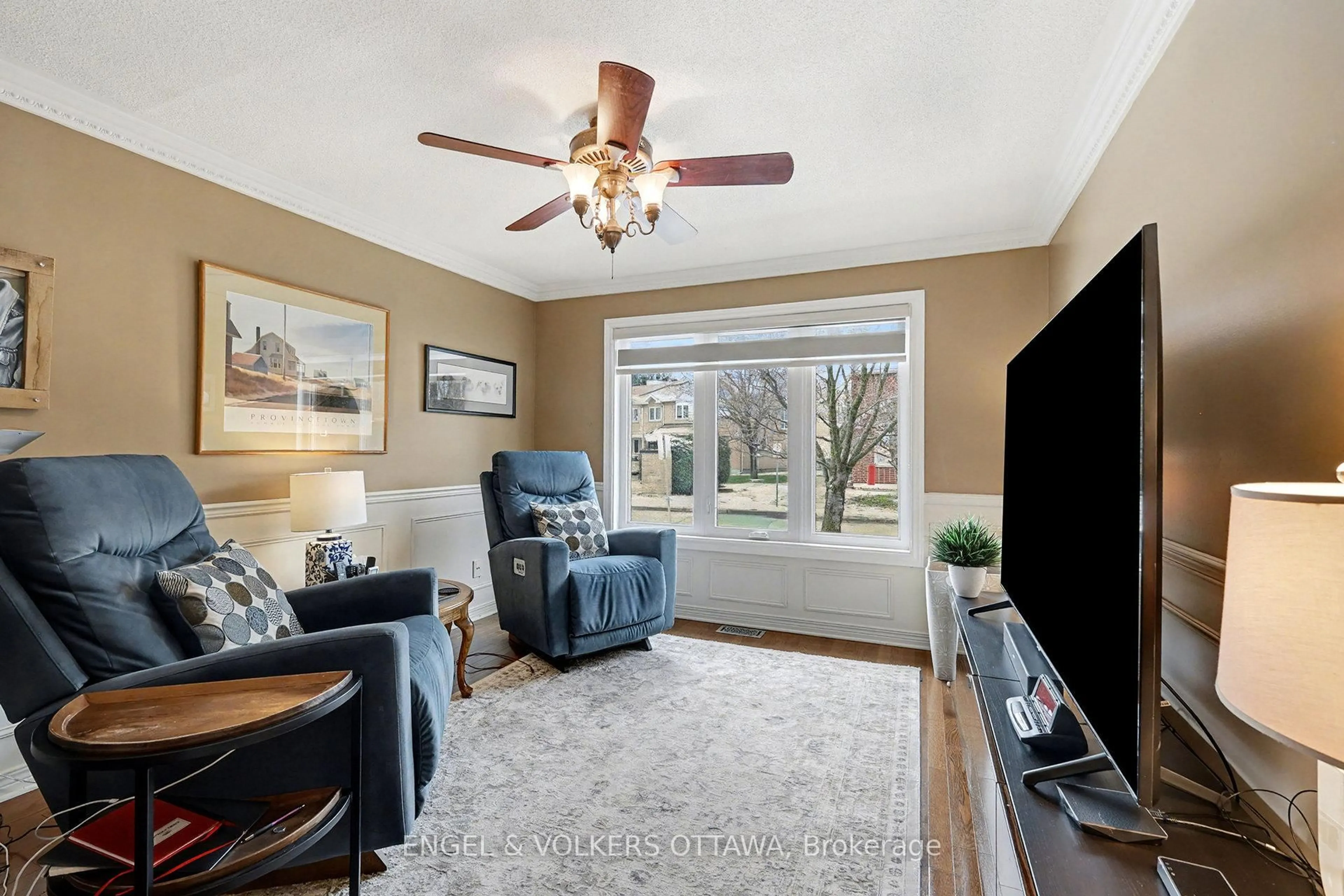 Living room with furniture, unknown for 55 Dalecroft Cres, Ottawa Ontario K2G 5V7
