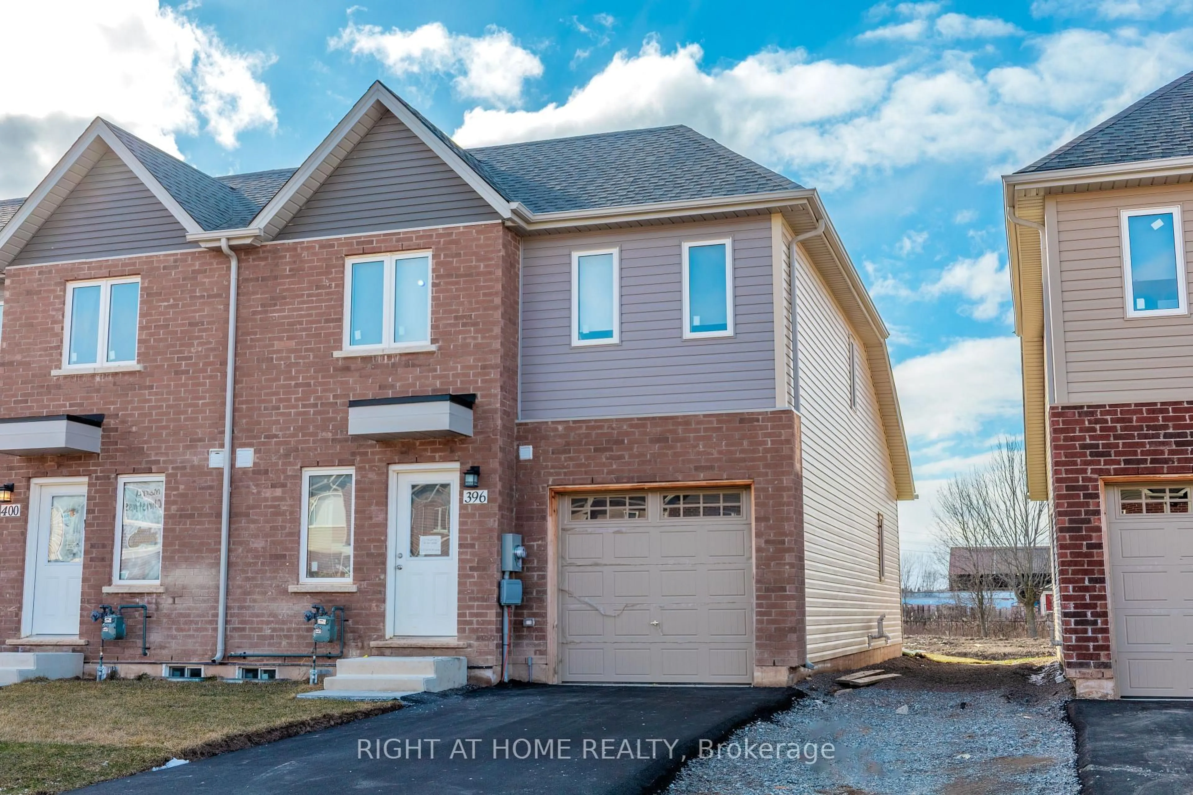 Home with brick exterior material, street for 396 Chaffey St, Welland Ontario L3B 2W4