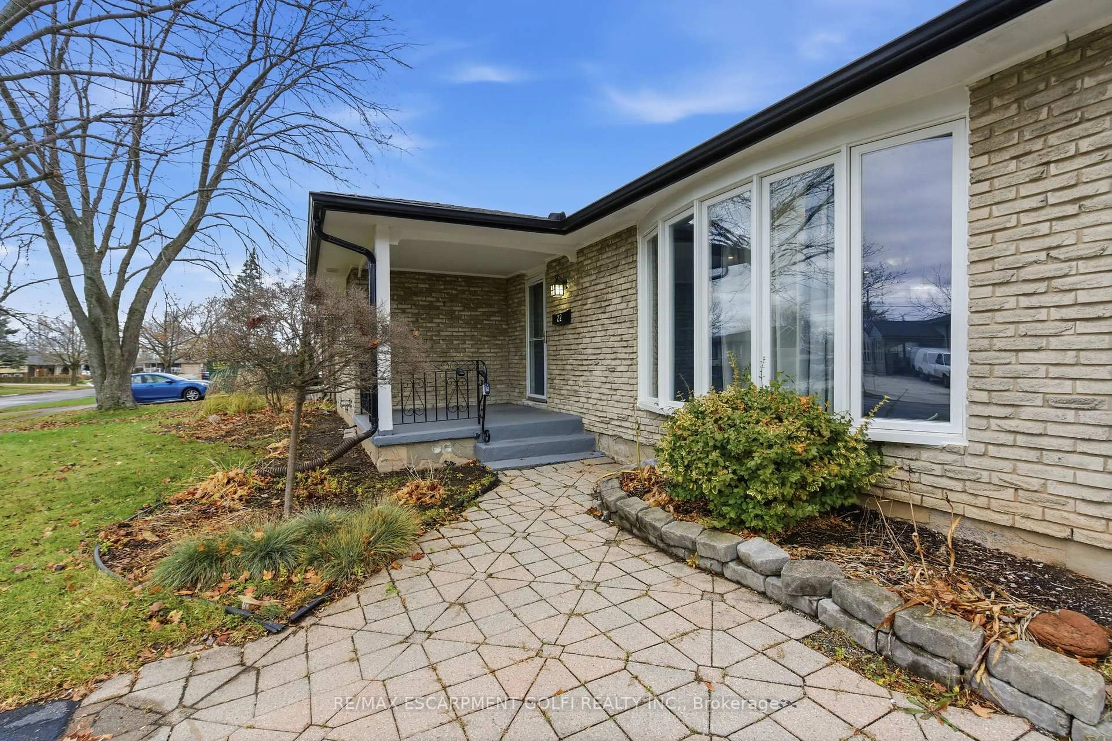 Unknown for 22 Colonial St, Welland Ontario L3C 5W5