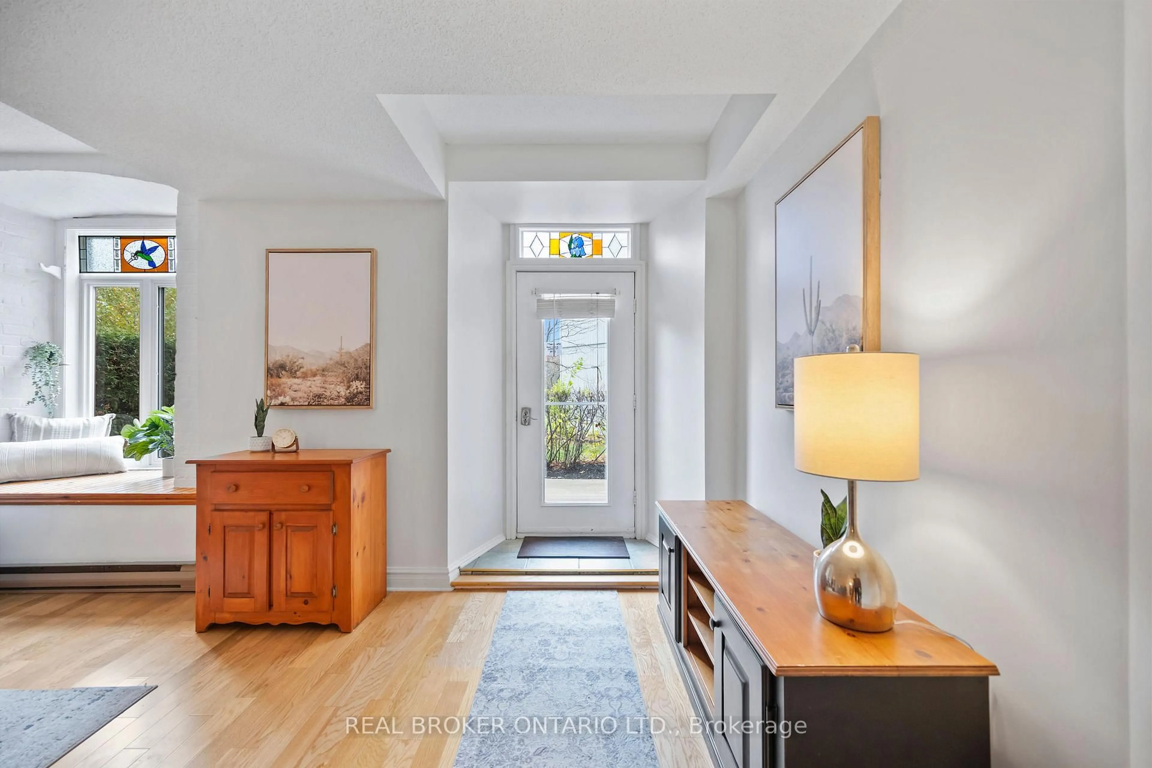 Indoor entryway for 1 Rosamond St #106, Almonte Ontario K0A 1A0