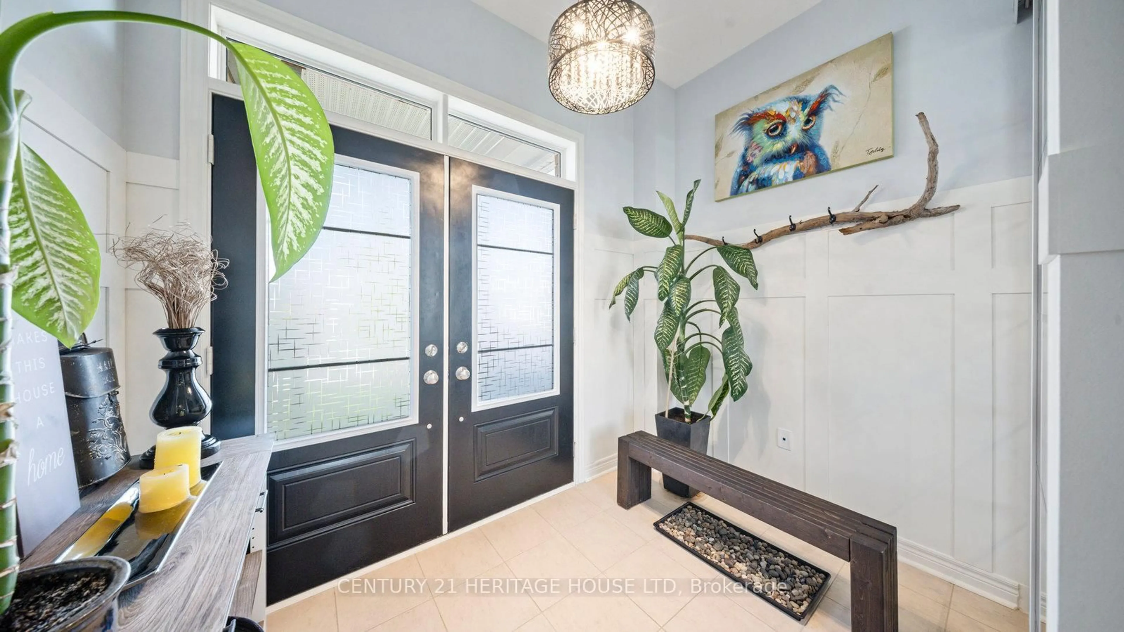 Indoor entryway for 119 Barlow Pl, Brant Ontario N3L 0G8