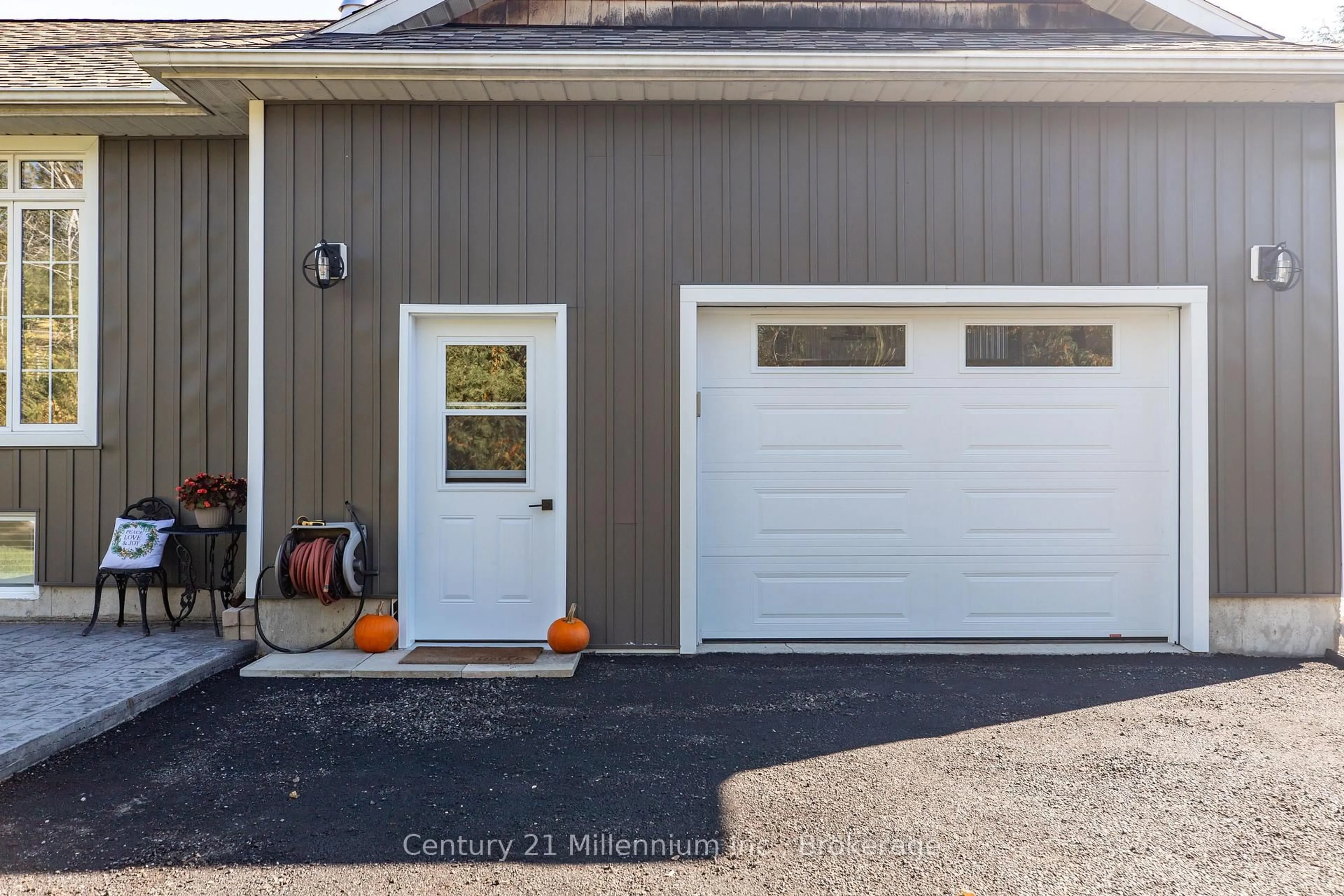 Indoor garage for 23 Pierce St, South Bruce Peninsula Ontario N0H 2T0