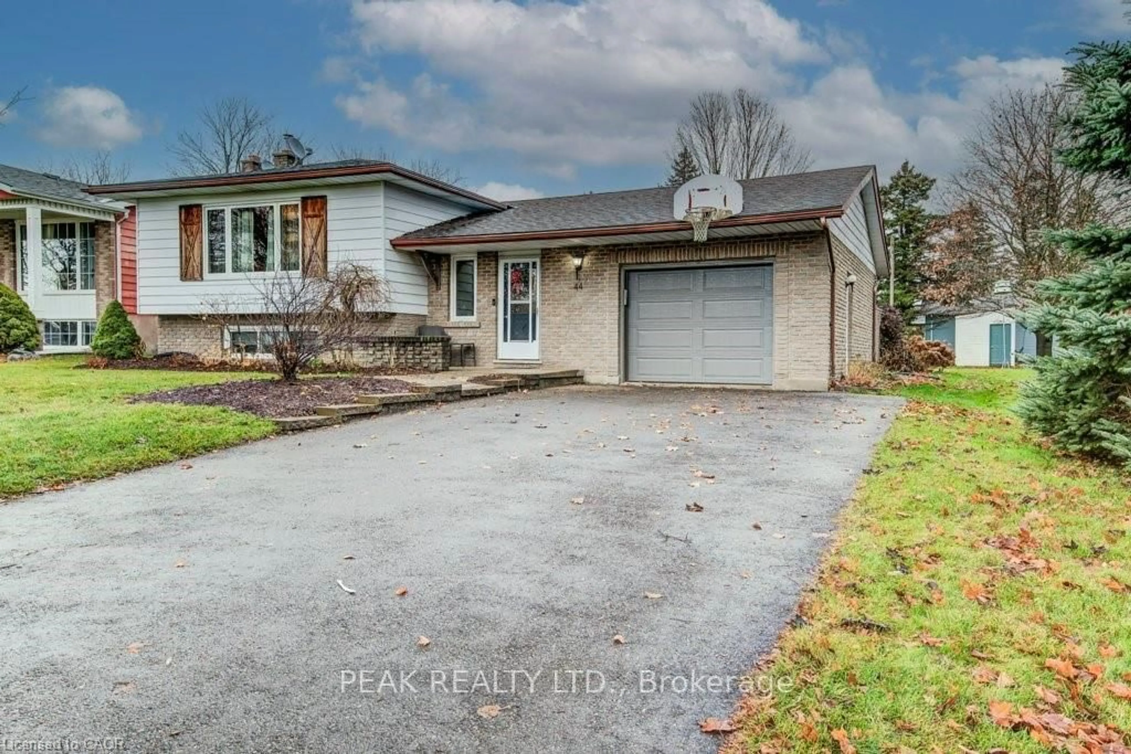 Home with brick exterior material, street for 44 Reiner Cres, Wellesley Ontario N0B 2T0