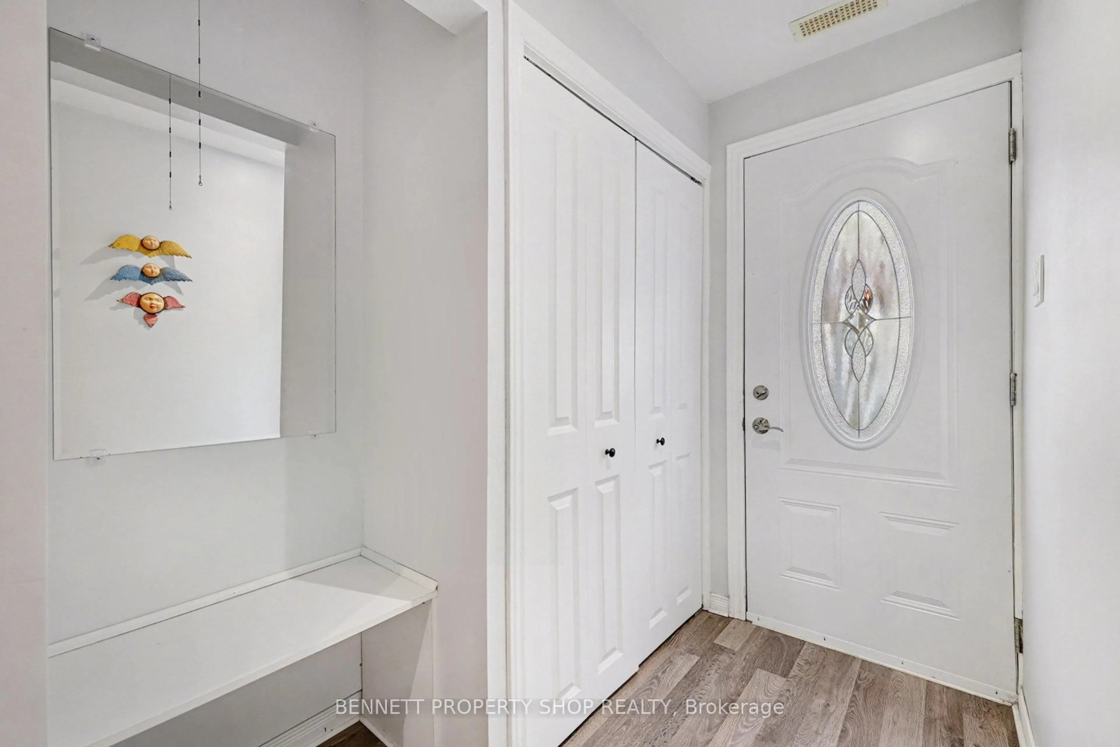 Indoor entryway for 6070 Fourth Line Rd, North Gower Ontario K0A 2T0