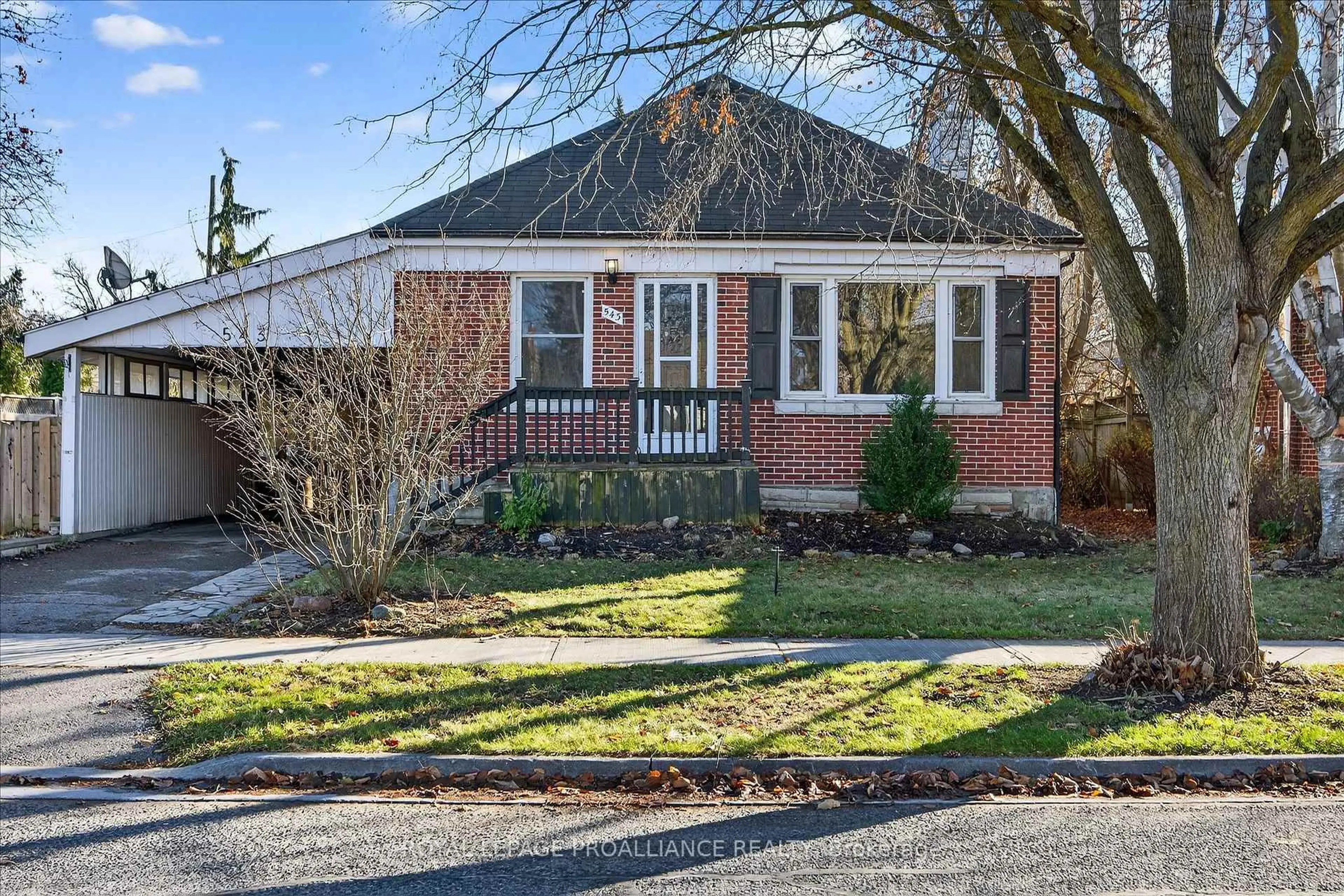 Home with brick exterior material, street for 543 Howden St, Peterborough Ontario K9J 4B4