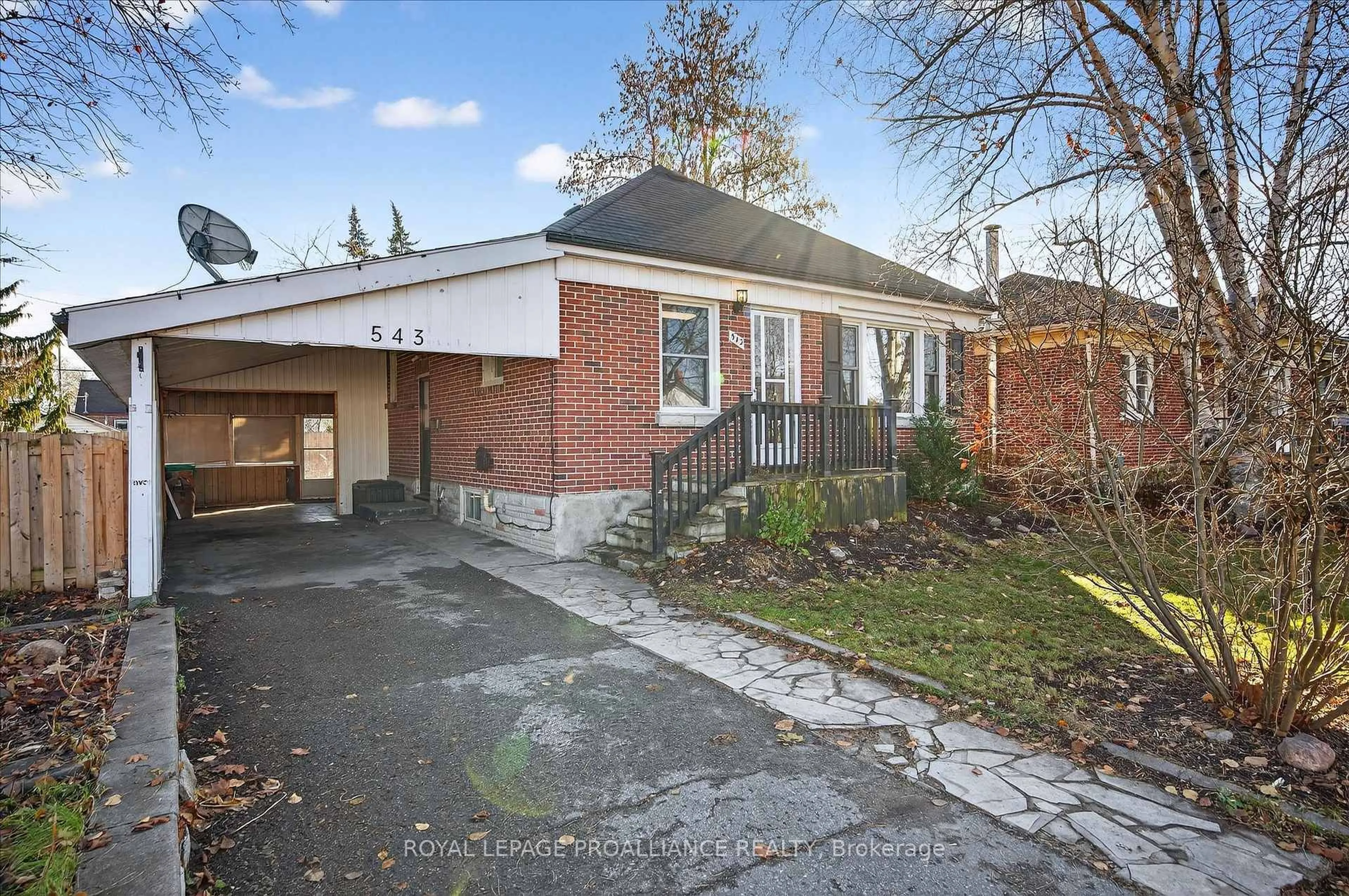 Home with brick exterior material, street for 543 Howden St, Peterborough Ontario K9J 4B4