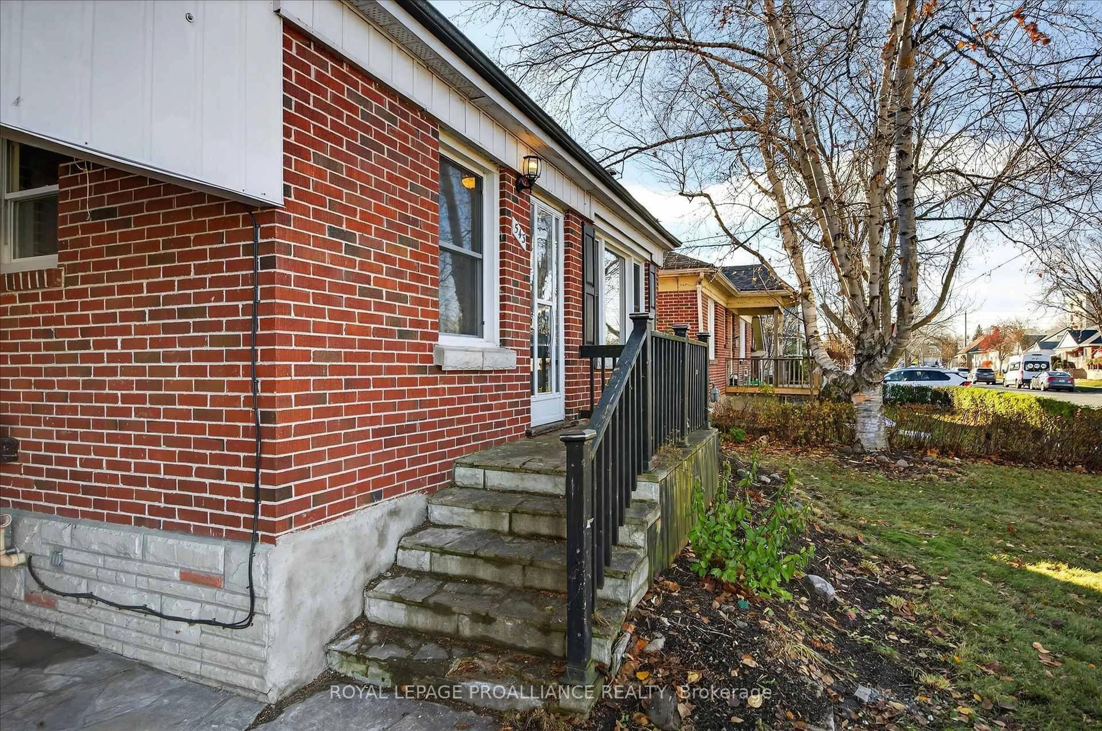 Home with brick exterior material, street for 543 Howden St, Peterborough Ontario K9J 4B4