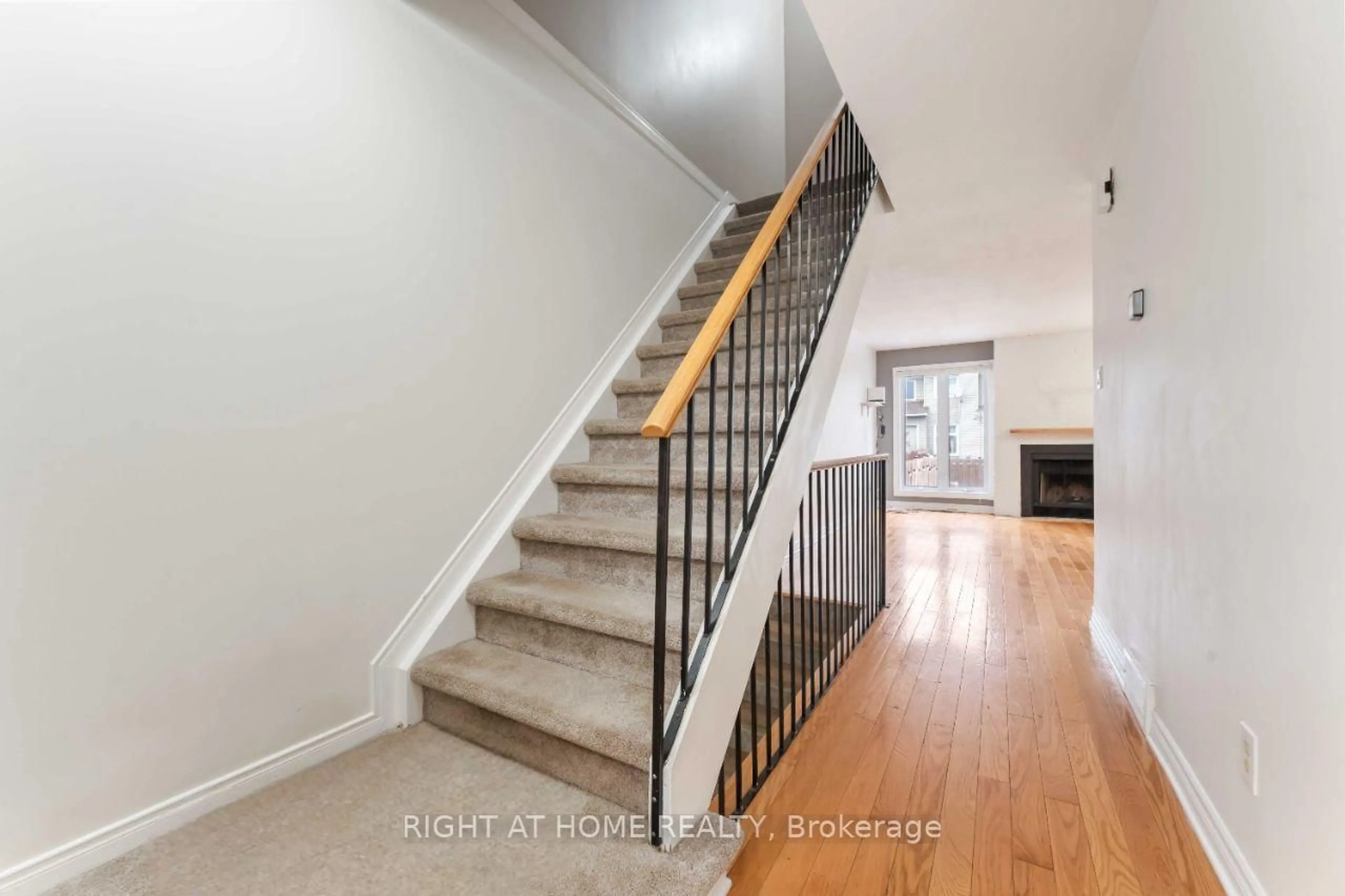Stairs for 70 Halley St, Barrhaven Ontario K2J 3R3