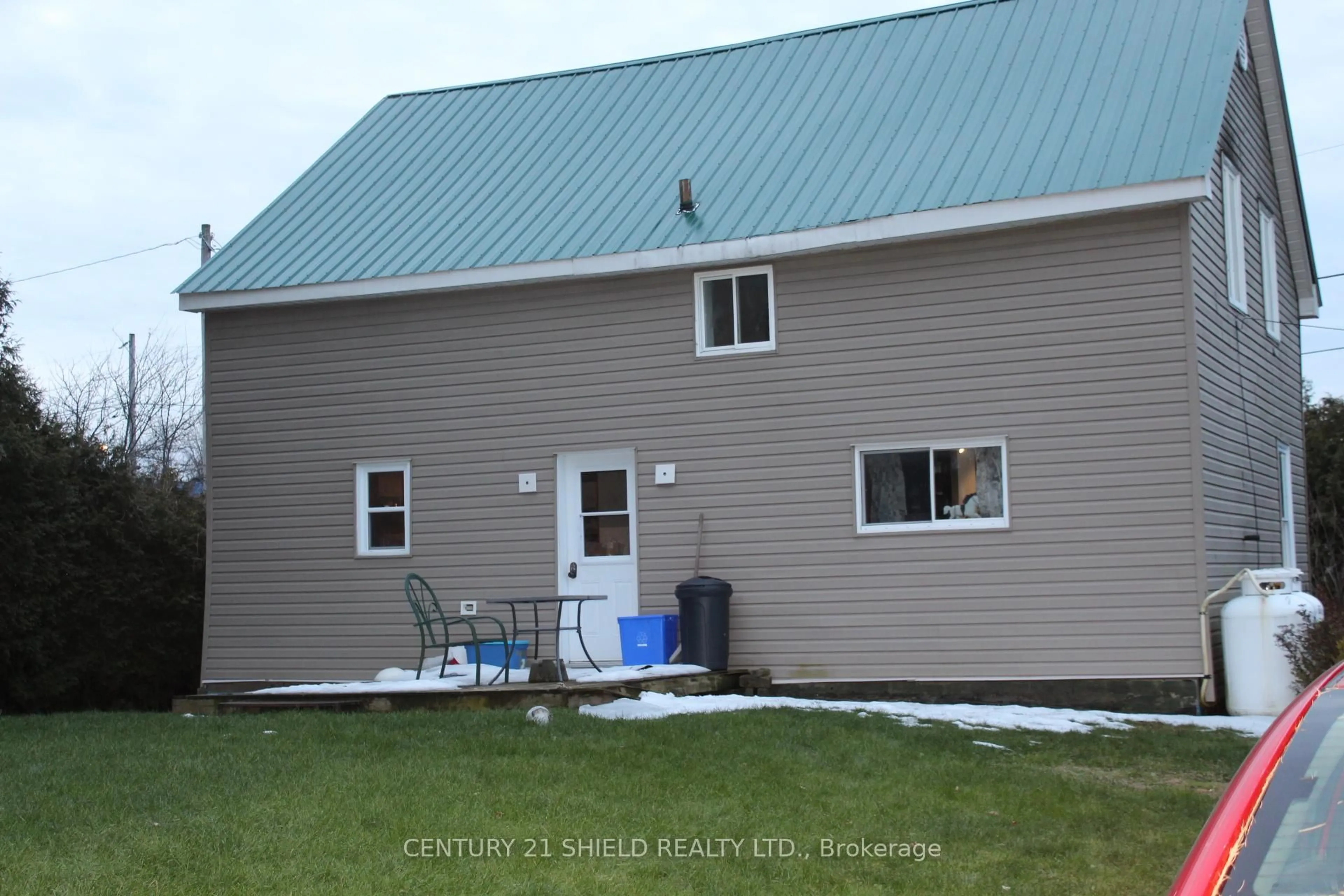 Home with vinyl exterior material, building for 10 Ash St, South Stormont Ontario K0C 1Y0