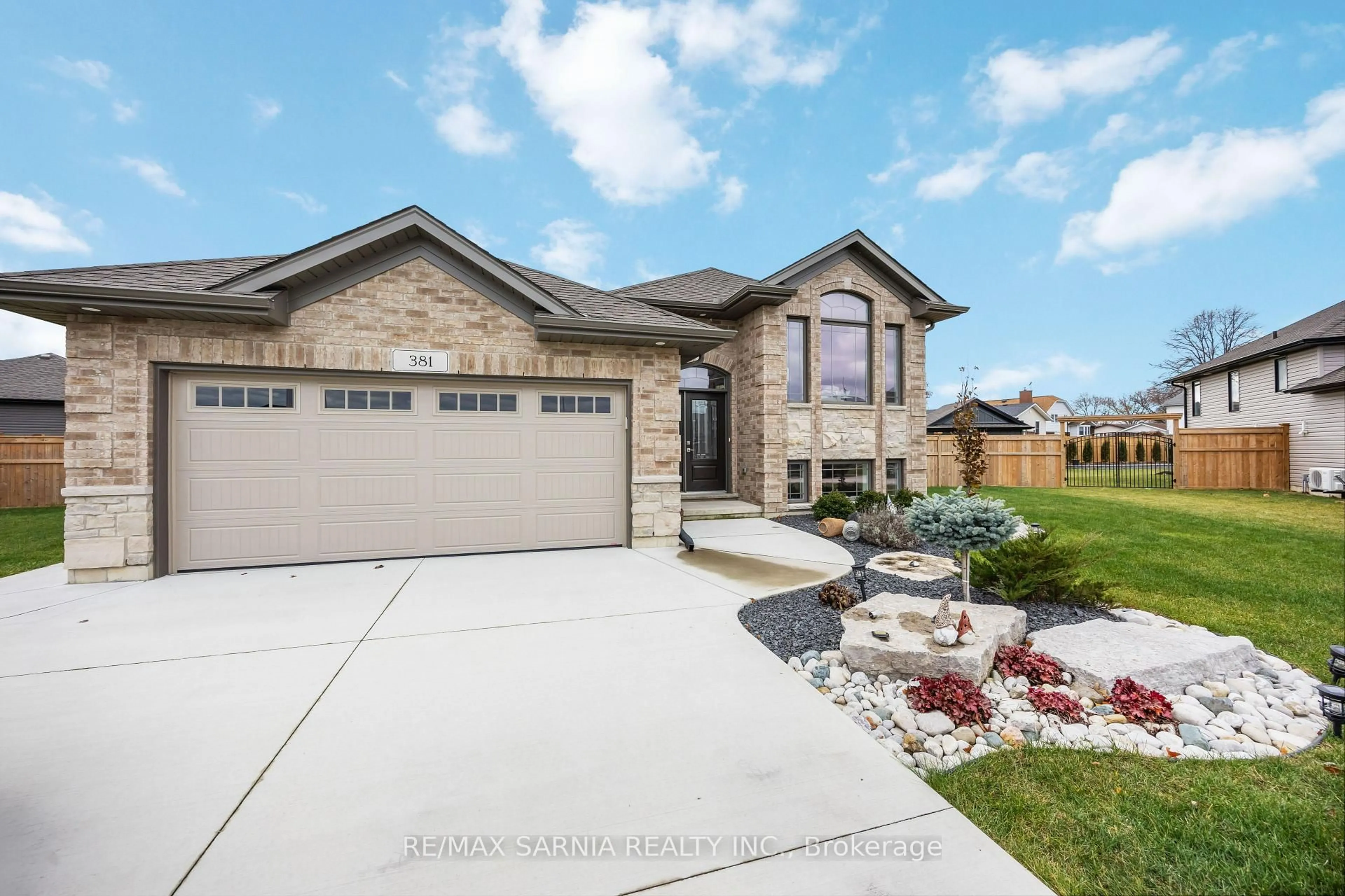 Home with brick exterior material, street for 381 Post Crt, St. Clair Ontario N0N 1G0