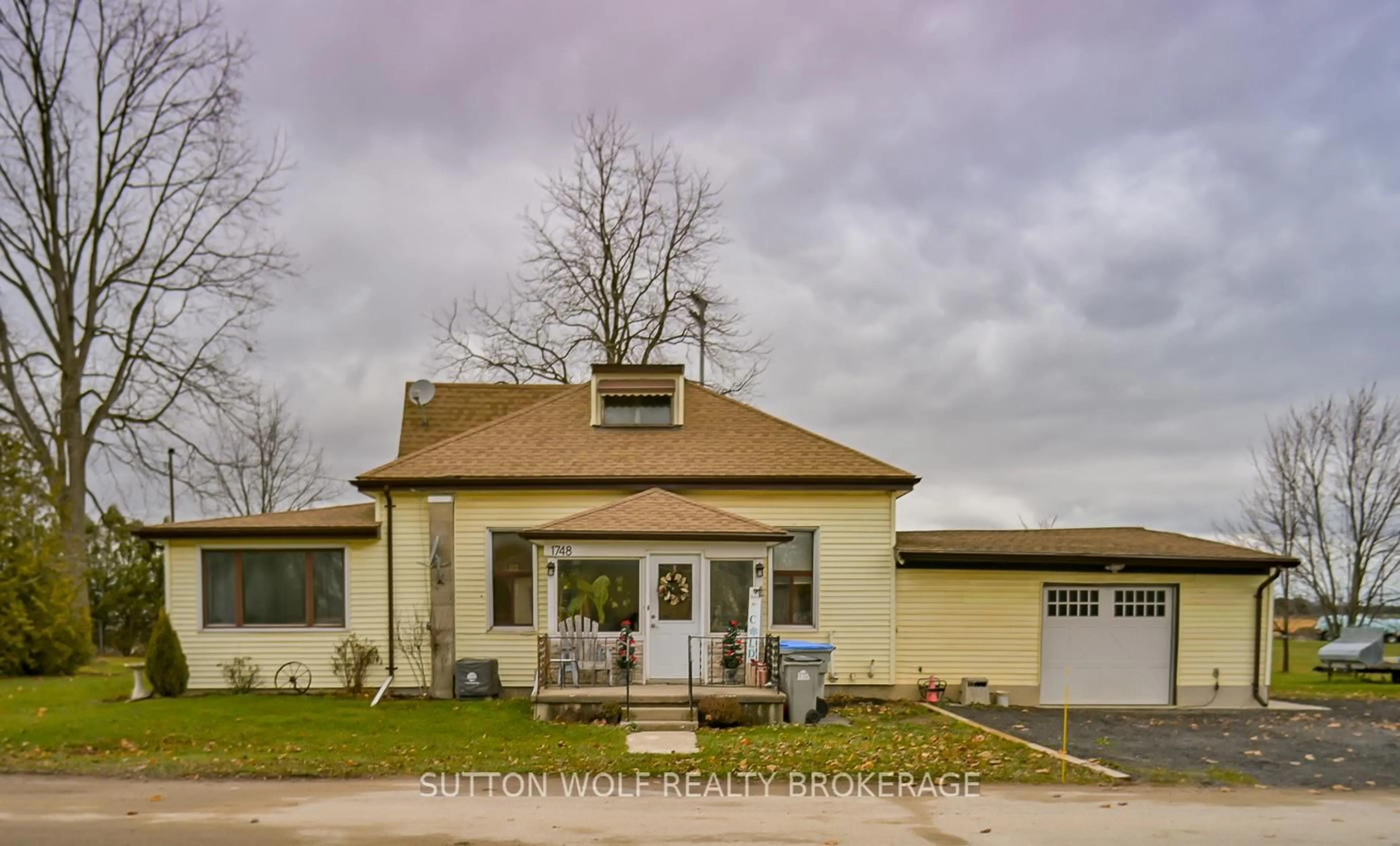 Unknown for 1748 Mckenzie St, Adelaide Metcalfe Ontario N0M 2B0