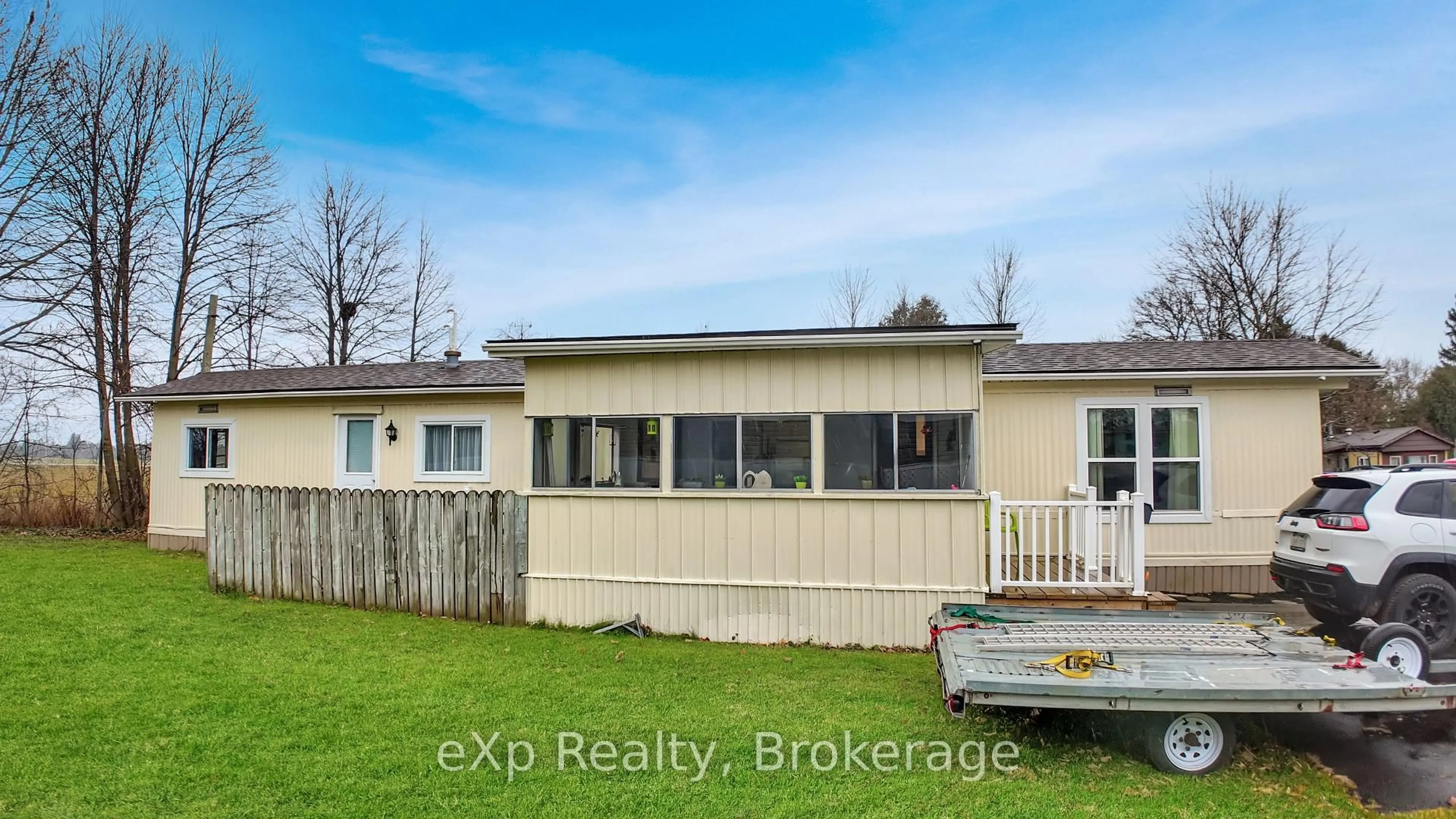 Unknown for 6 Swallow St, Brockton Ontario N0G 2V0