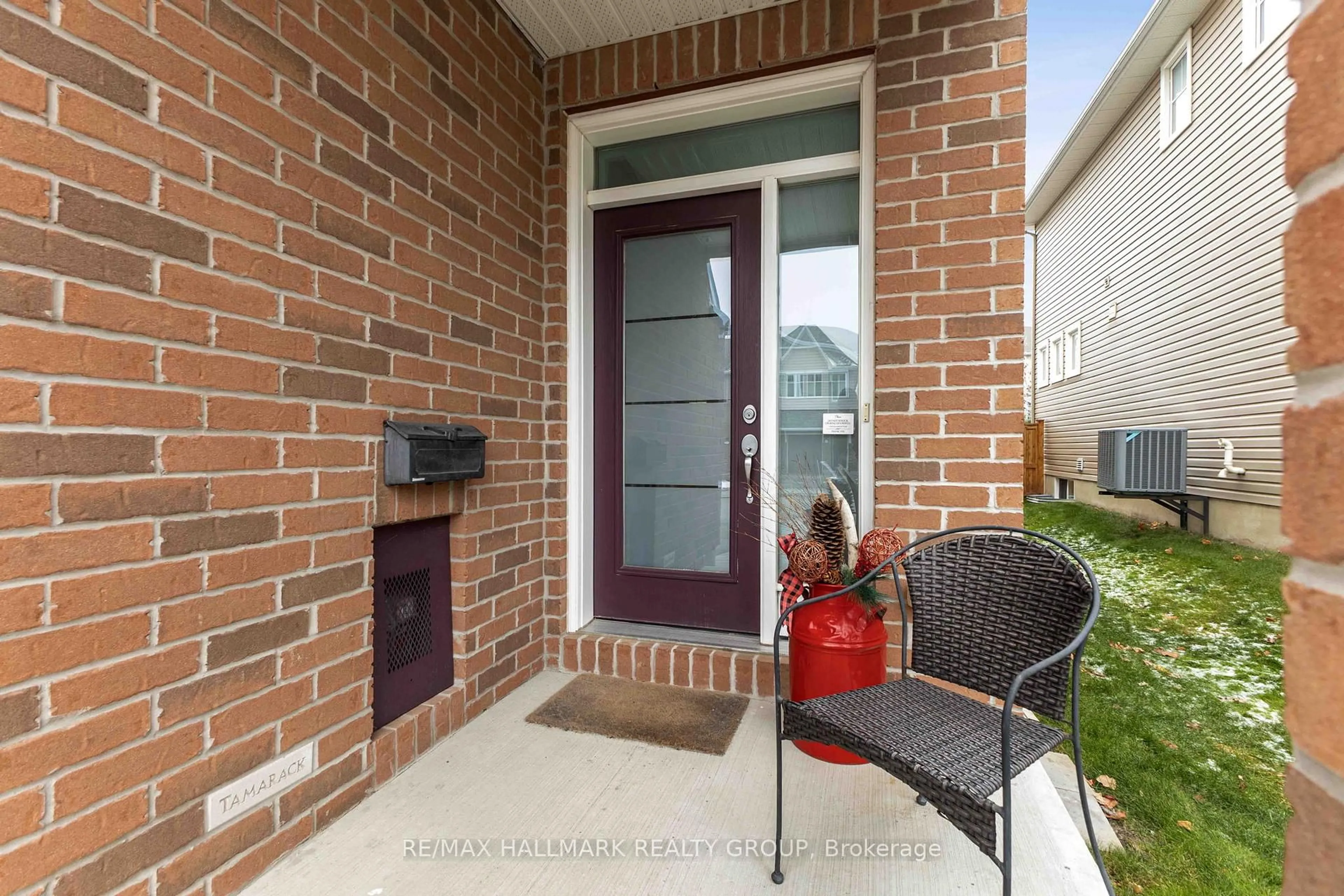 Home with brick exterior material, street for 710 Rue Du Cartographe St, Ottawa Ontario K4A 0Y8