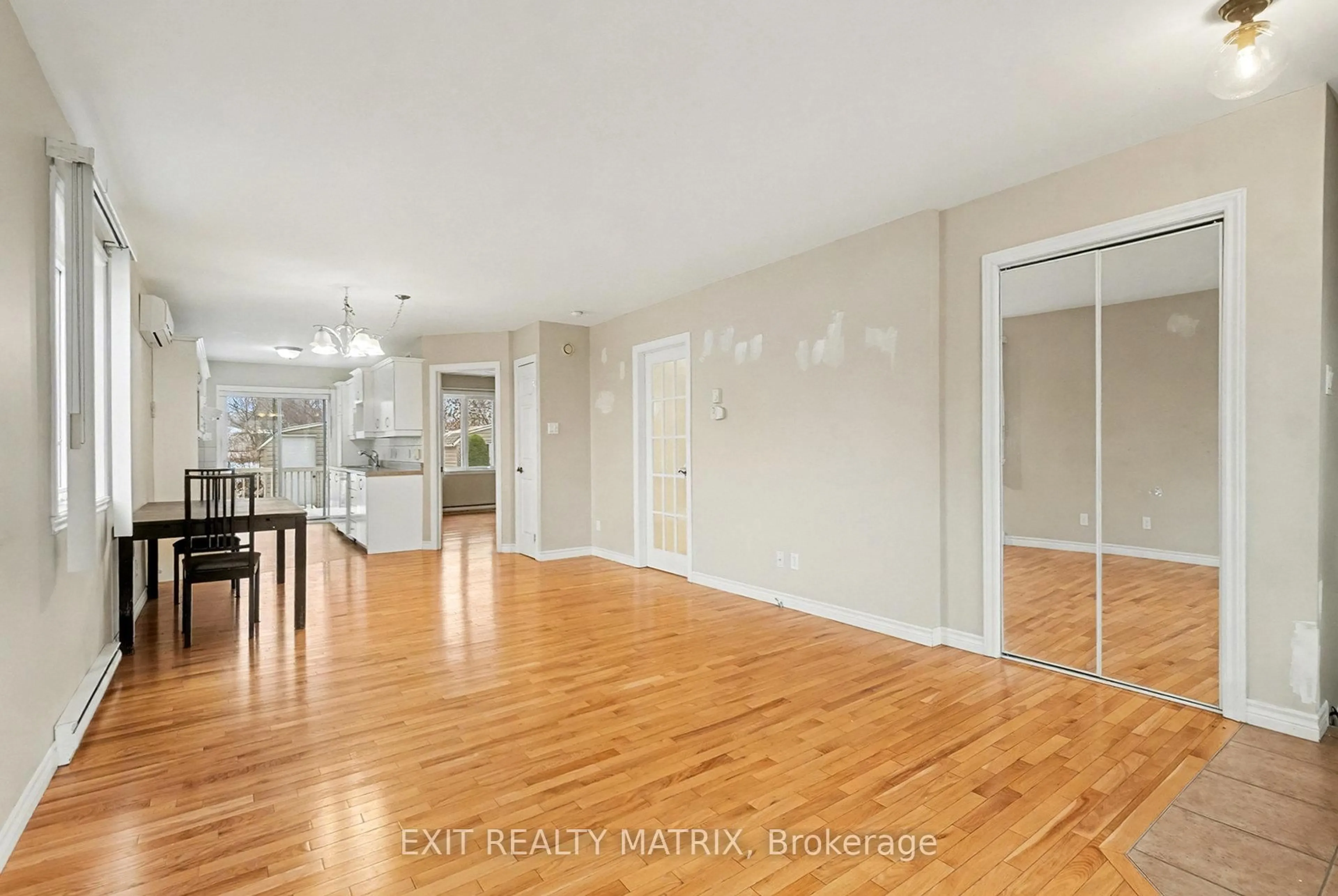 Unknown for 332 Higginson St, Hawkesbury Ontario K6A 3W6