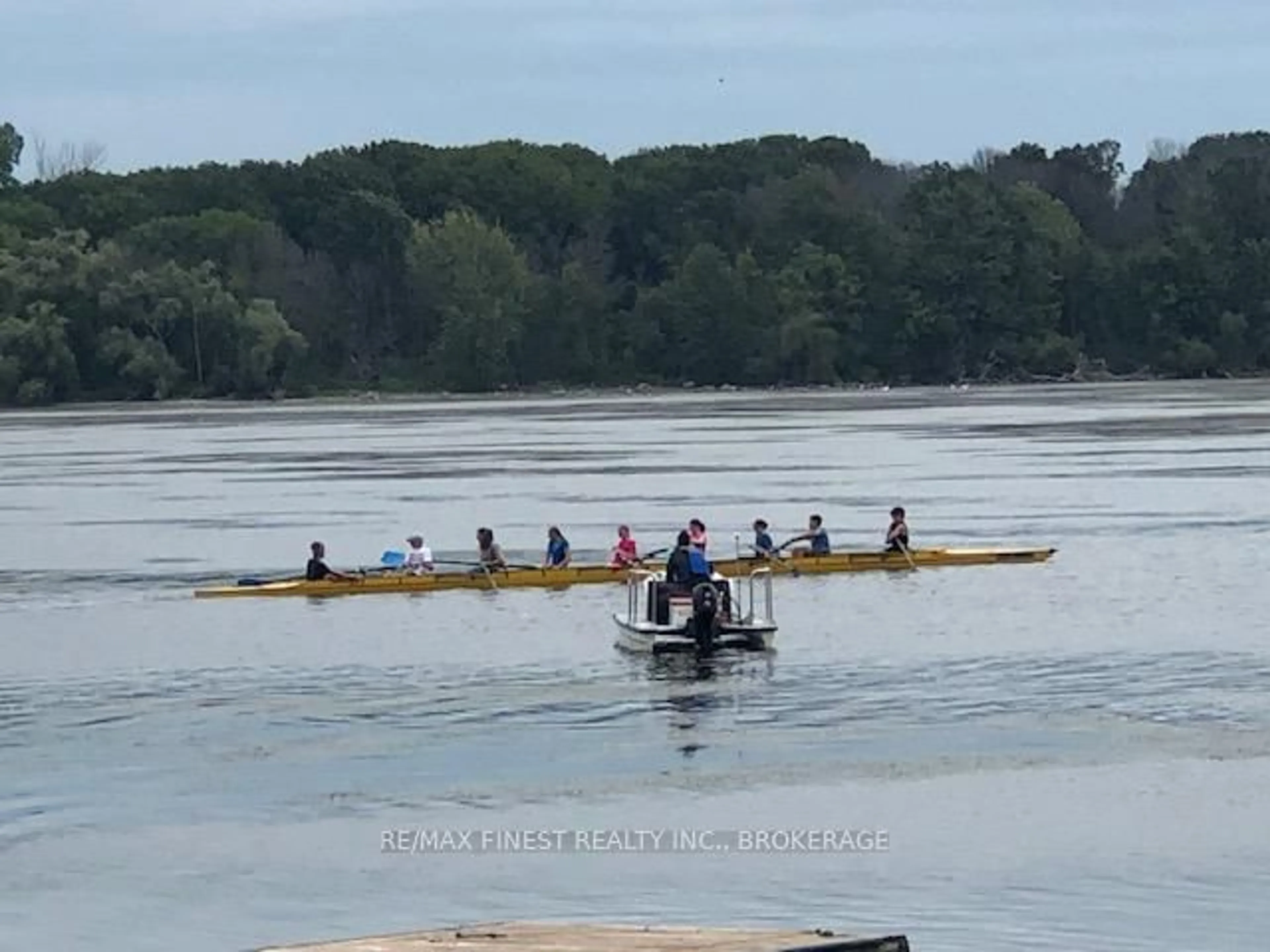 Blurry image for 9 Cataraqui St, Kingston Ontario K7K 1Z6