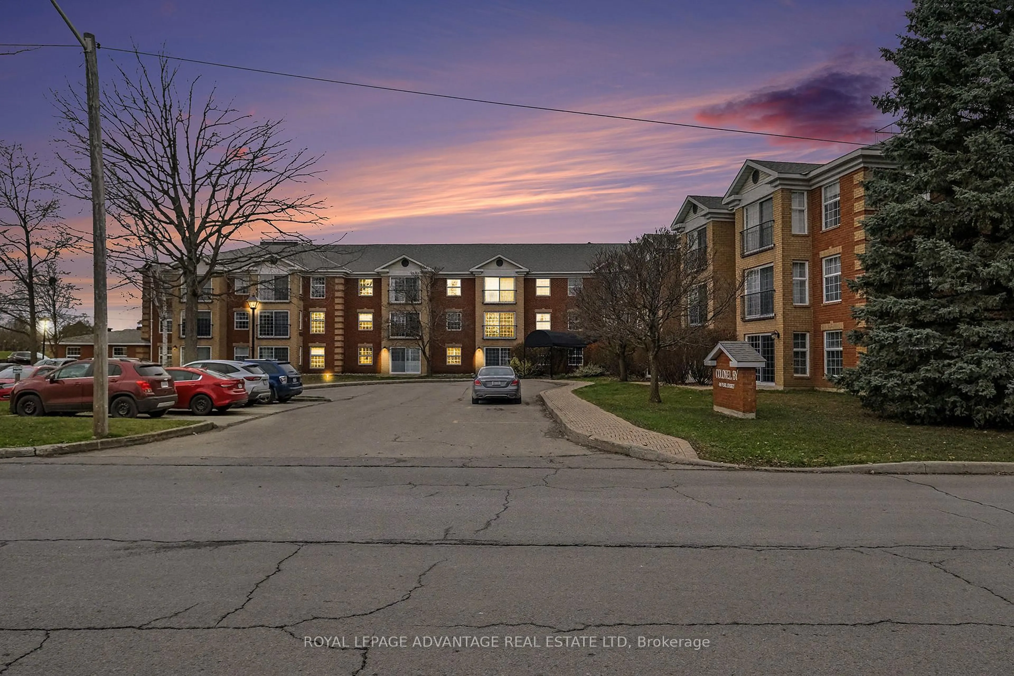 A pic from outside/outdoor area/front of a property/back of a property/a pic from drone, street for 40 Pearl St #205, Smiths Falls Ontario K7A 5B5