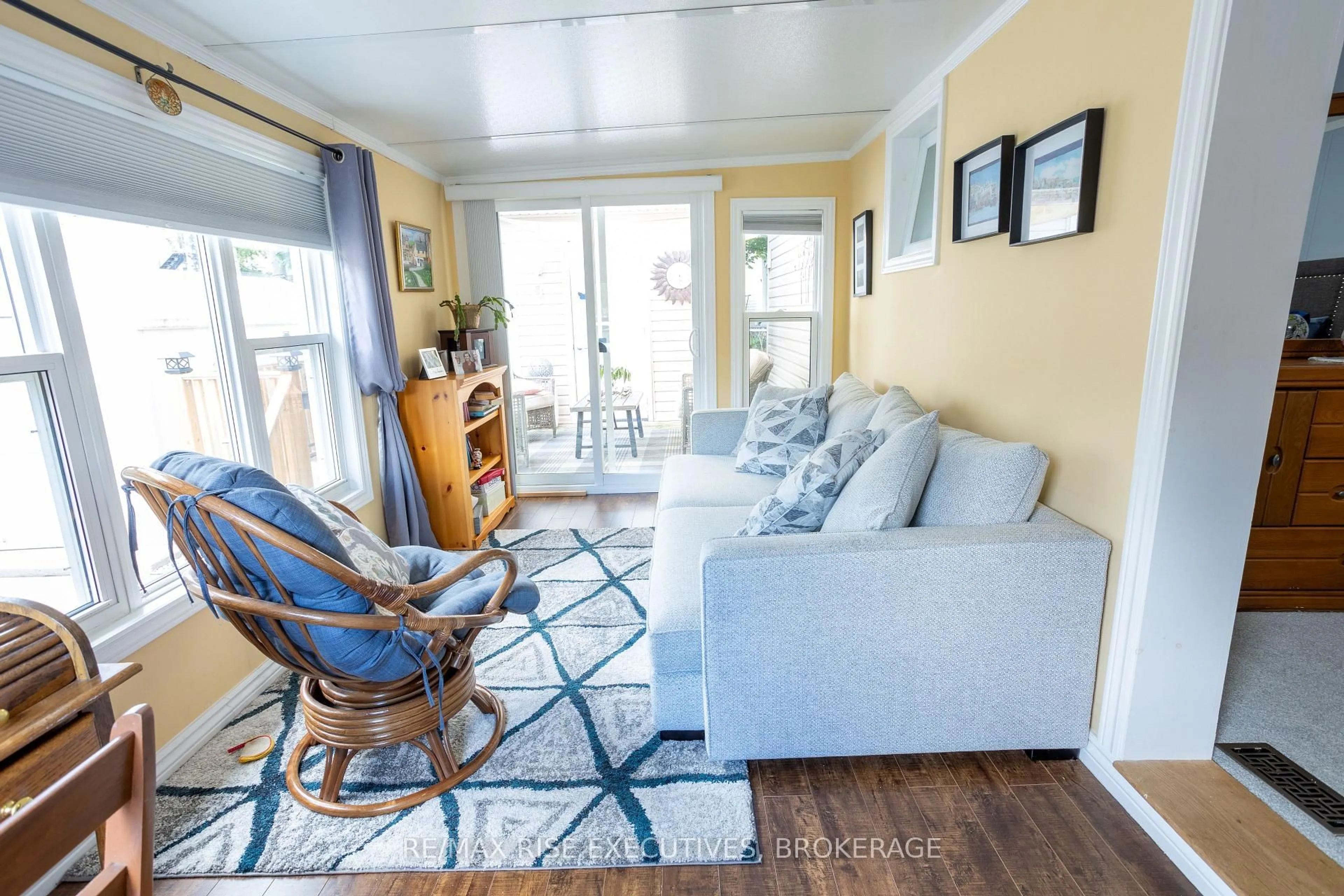 Living room with furniture, unknown for 21 Powley Garden Dr, Kingston Ontario K7K 6A2