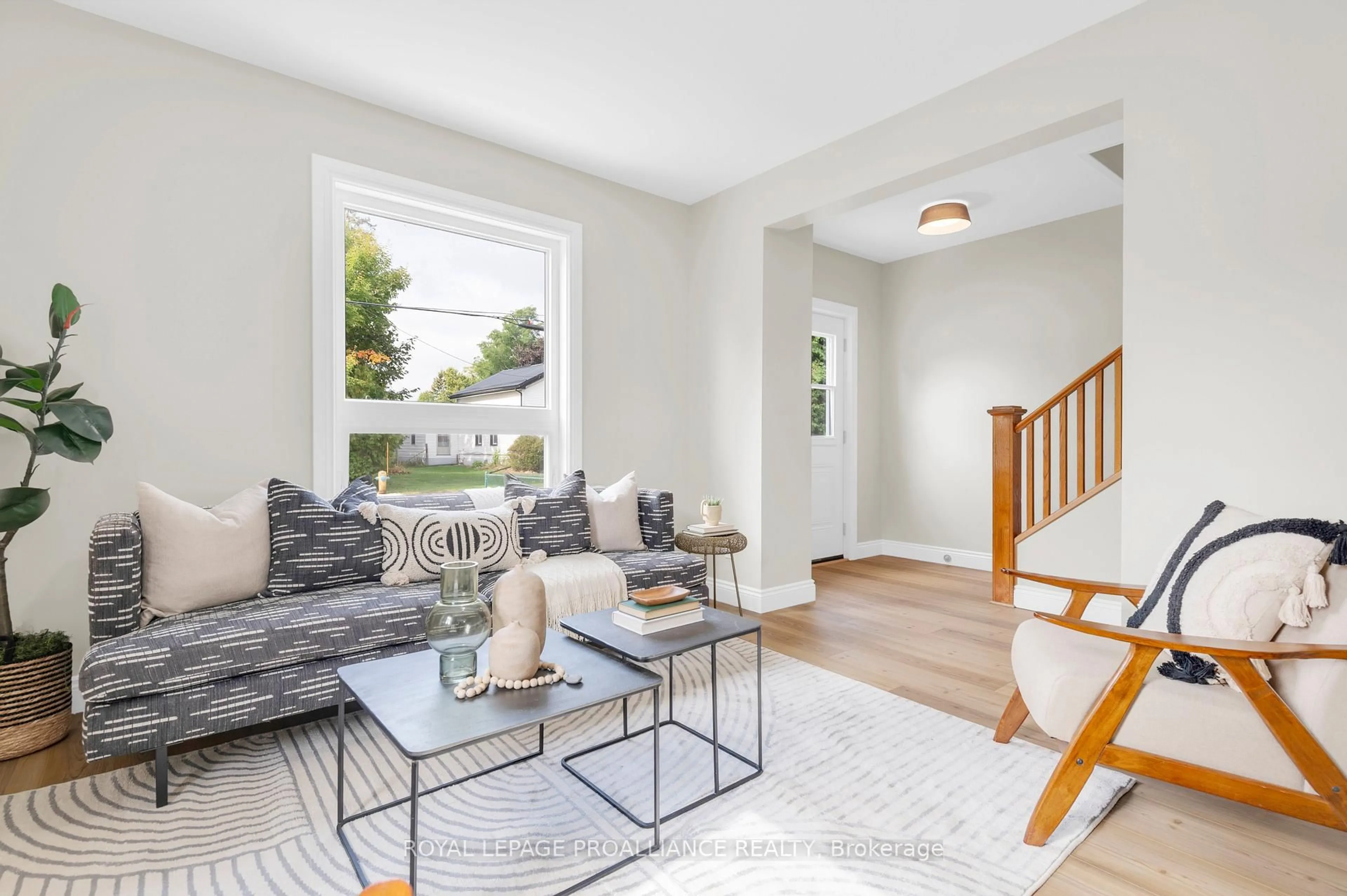 Living room with furniture, unknown for 27 Maplewood Ave, Brighton Ontario K0K 1H0