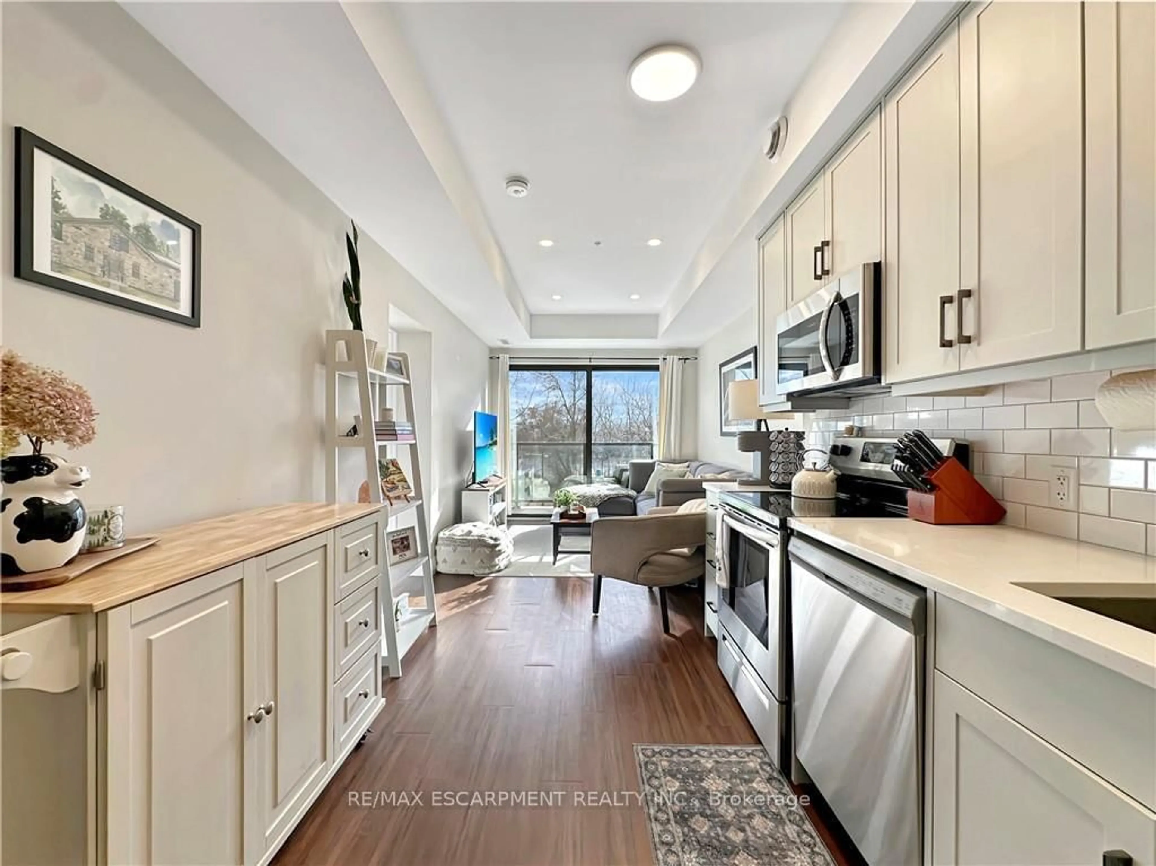 Open concept kitchen, unknown for 64 Main St #213, Haldimand Ontario N0A 1H0