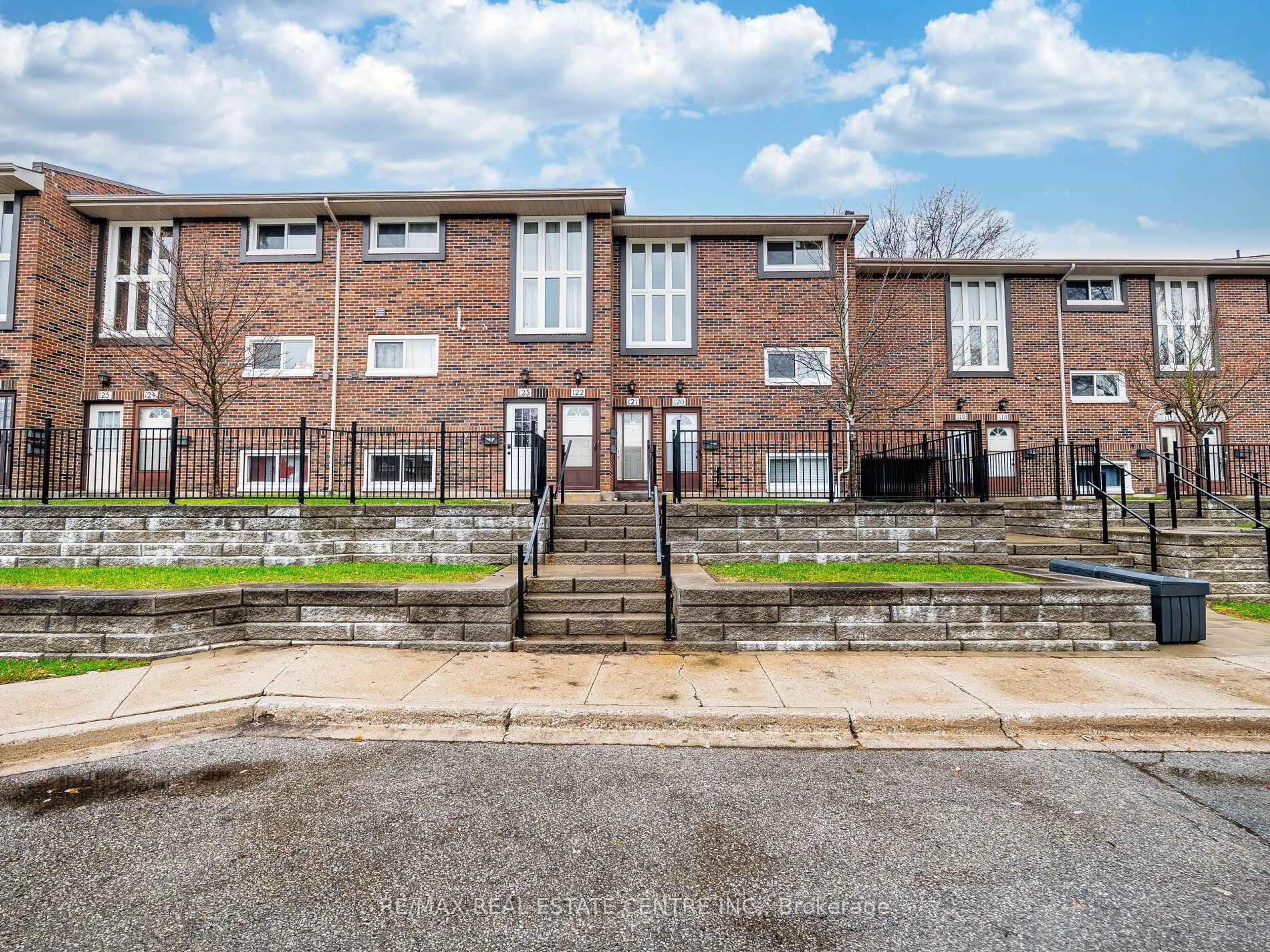 Unknown for 49 Rhonda Rd #121, Guelph Ontario N1H 7A4