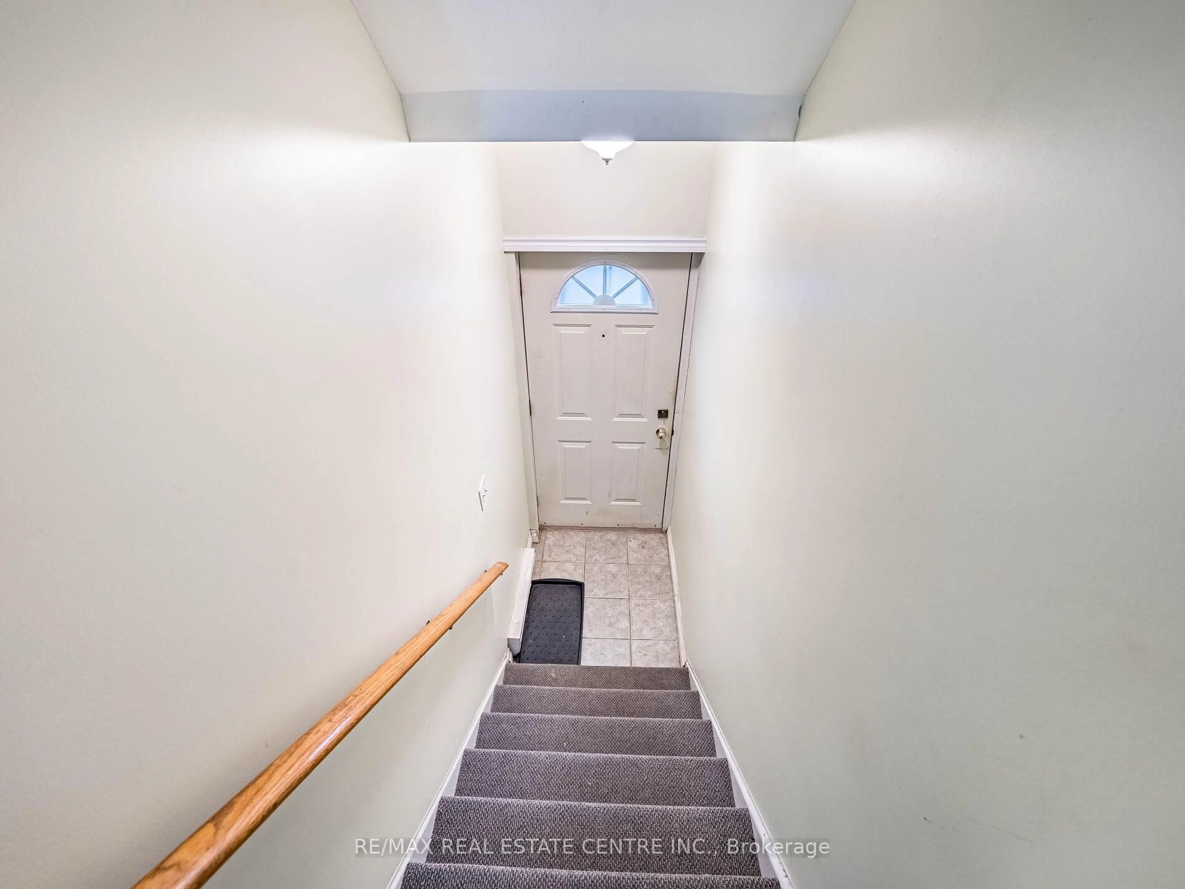 Unknown for 49 Rhonda Rd #121, Guelph Ontario N1H 7A4