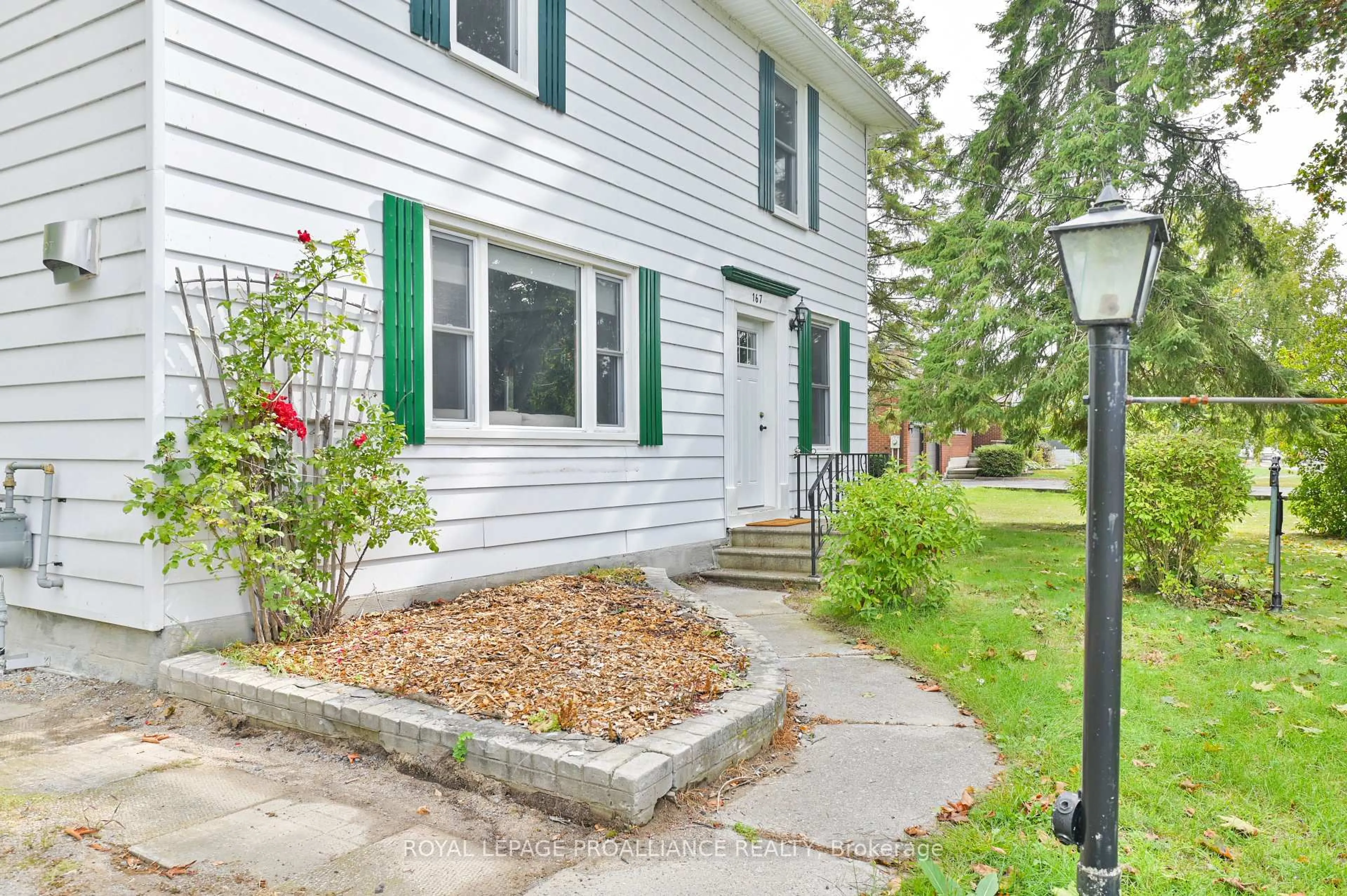 Patio, street for 167 Ontario St, Brighton Ontario K0K 1H0