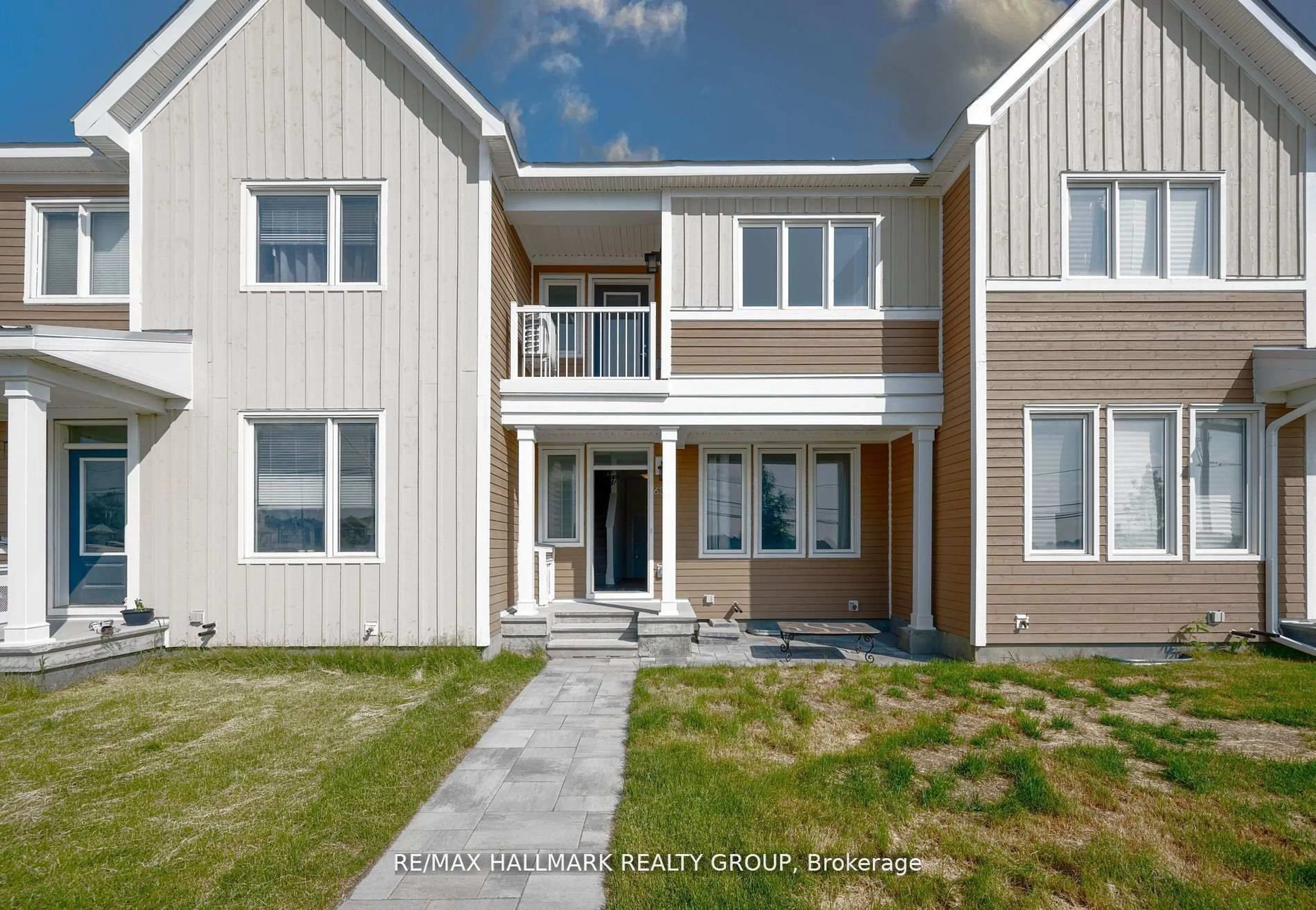 Home with vinyl exterior material, unknown for 6357 PERTH St, Richmond Ontario K0A 2Z0