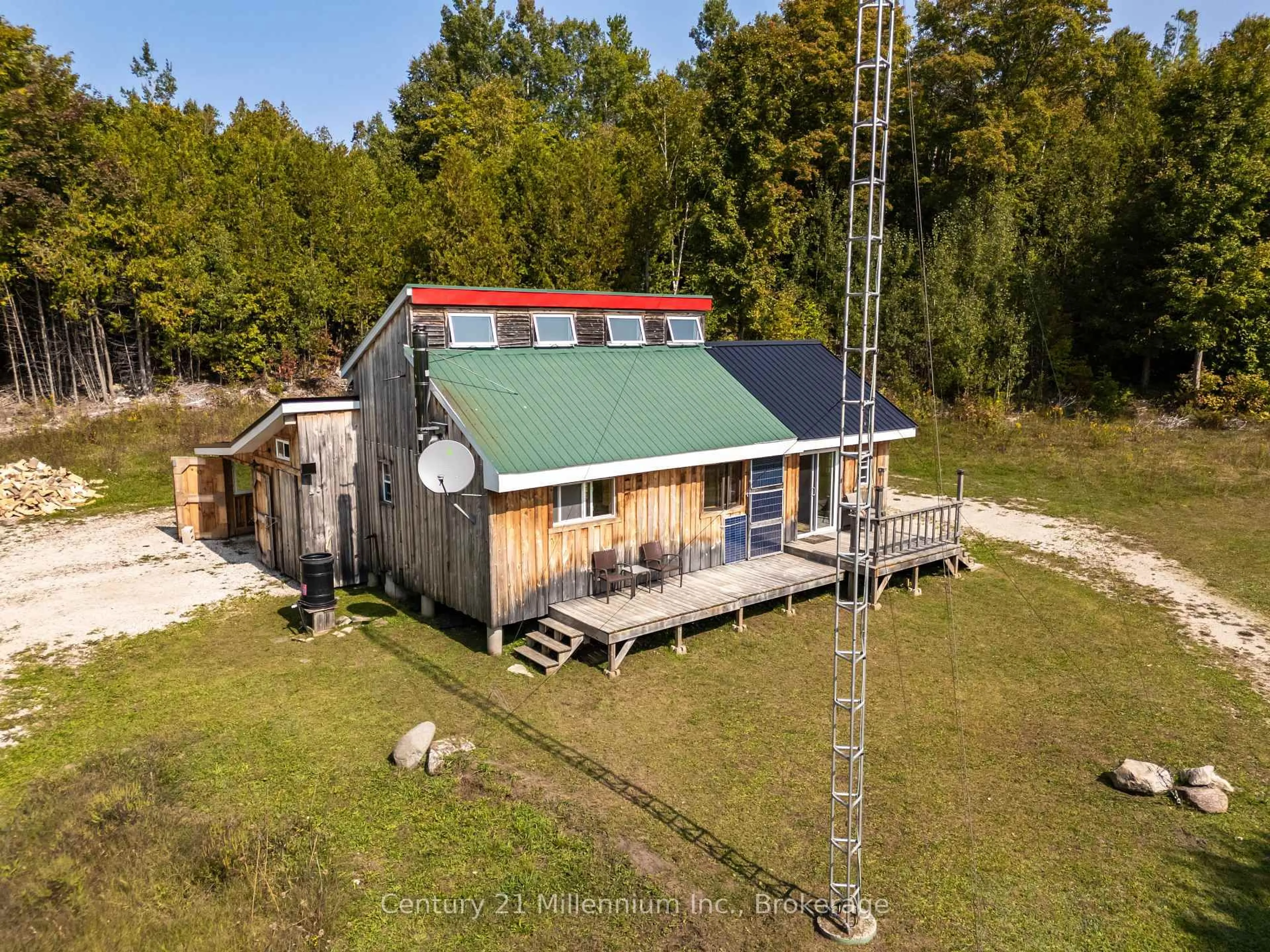 A pic from outside/outdoor area/front of a property/back of a property/a pic from drone, building for 667 East Rd, Northern Bruce Peninsula Ontario N0H 1W0