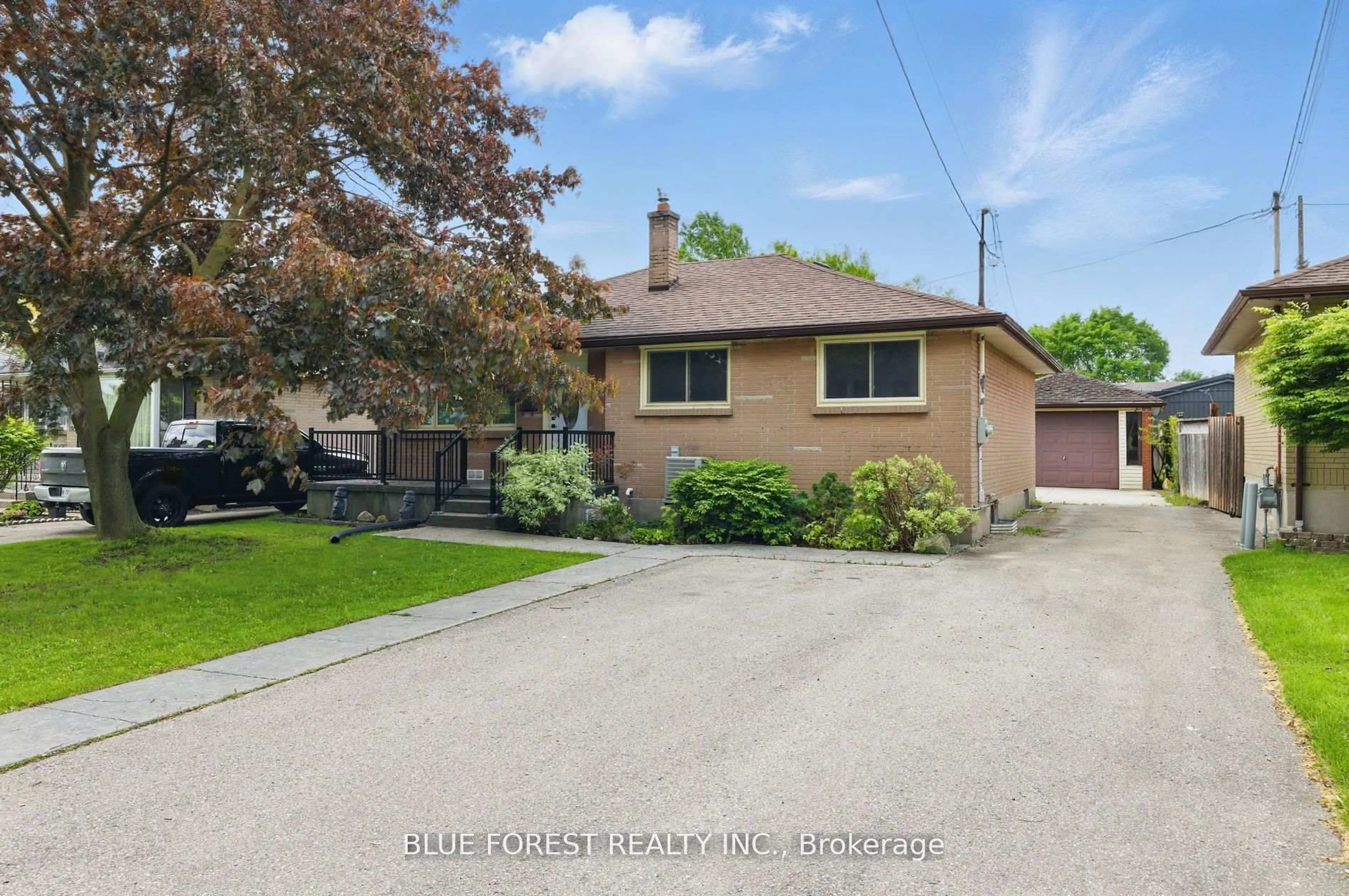 A pic from outside/outdoor area/front of a property/back of a property/a pic from drone, street for 197 Atkinson Blvd, London East Ontario N5W 4Z5